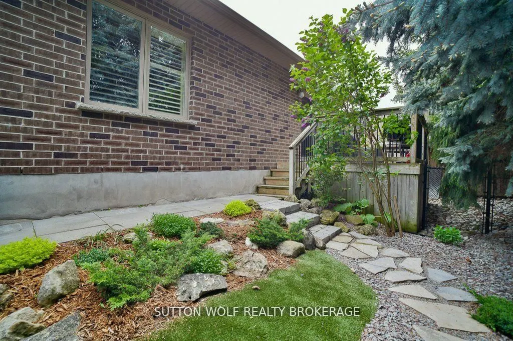 295 Mogg Street, #2