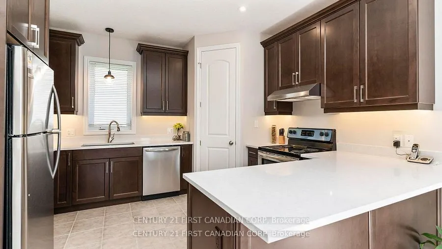 102 Caverhill Crescent