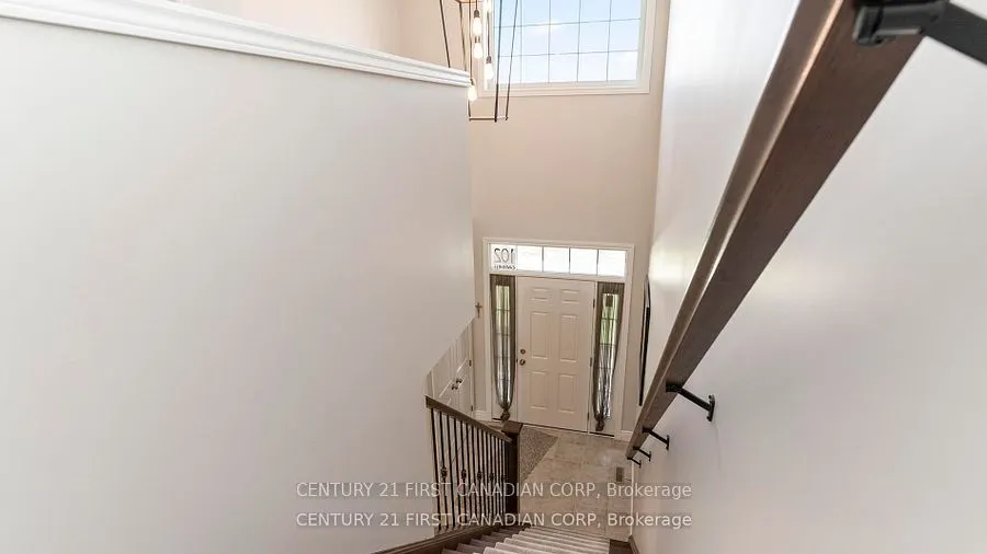 102 Caverhill Crescent