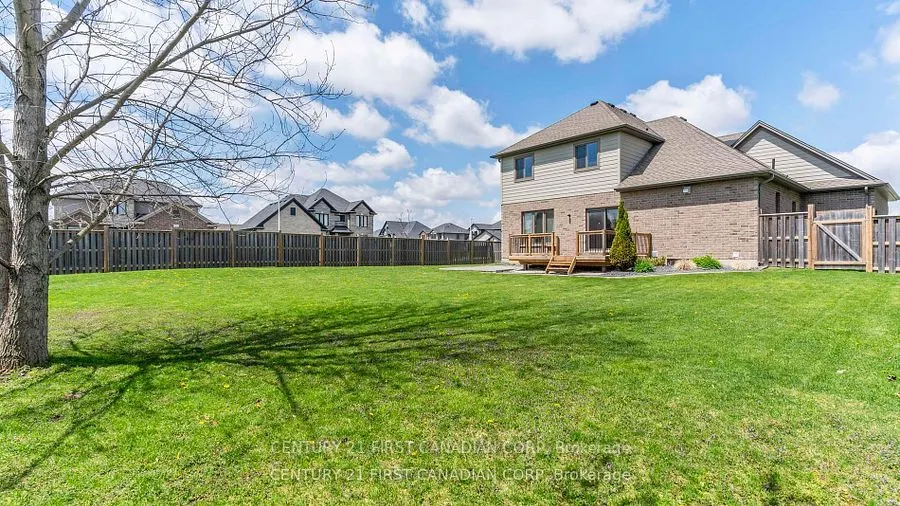 102 Caverhill Crescent