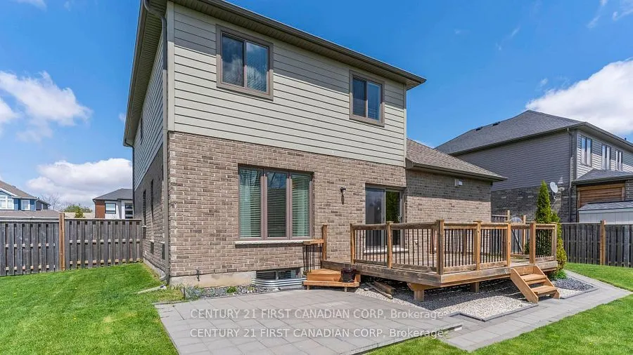 102 Caverhill Crescent