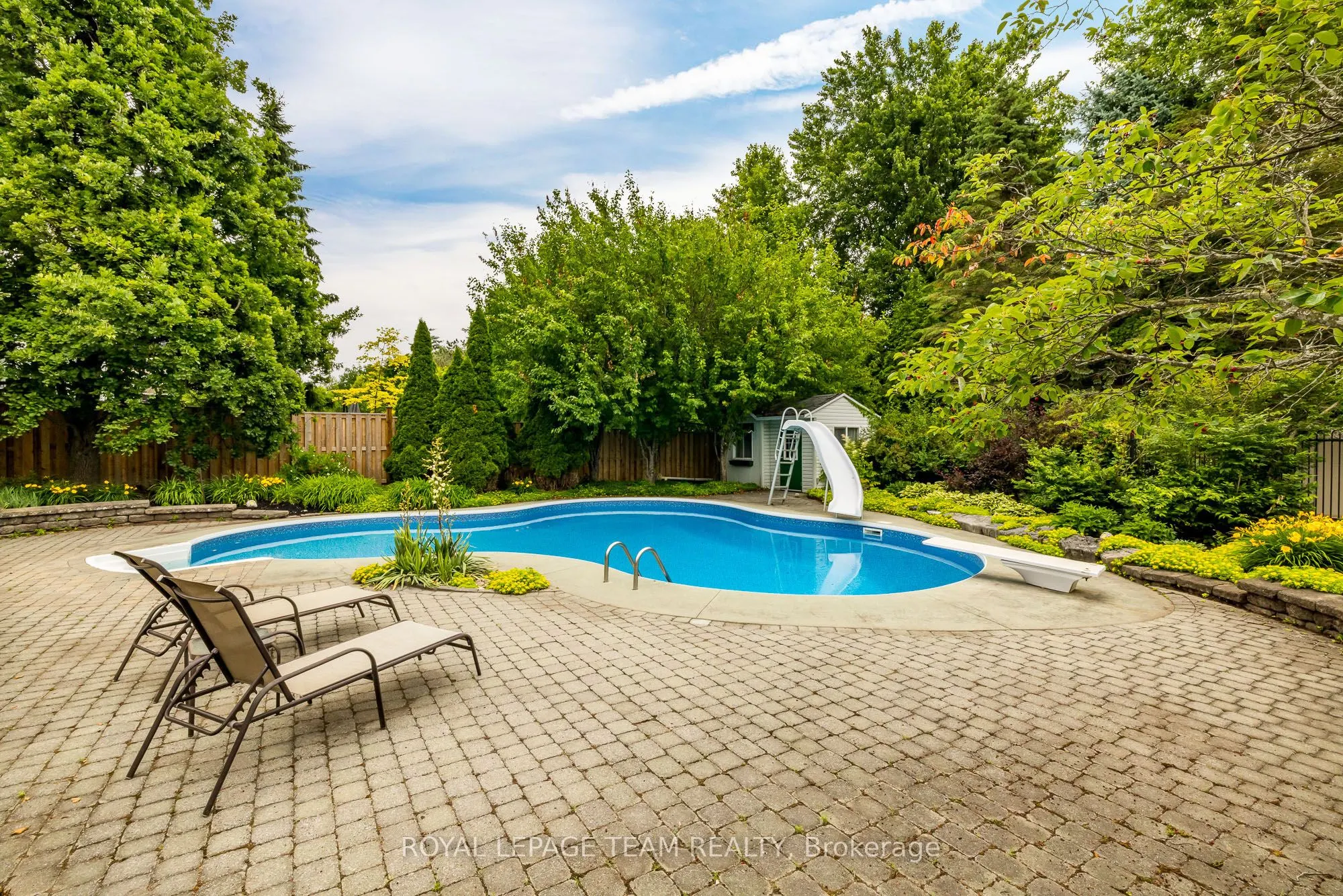 10 Beechgrove Gardens