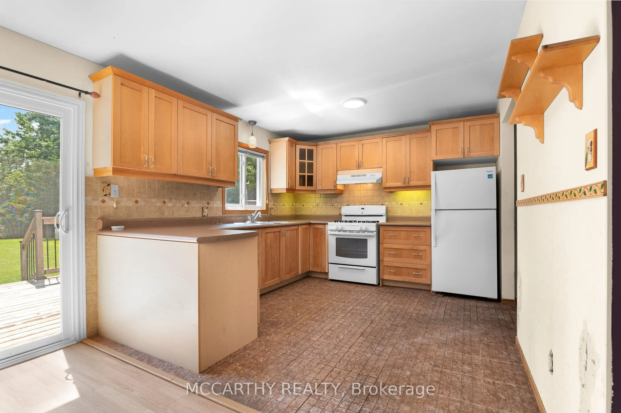 380 Main Street W