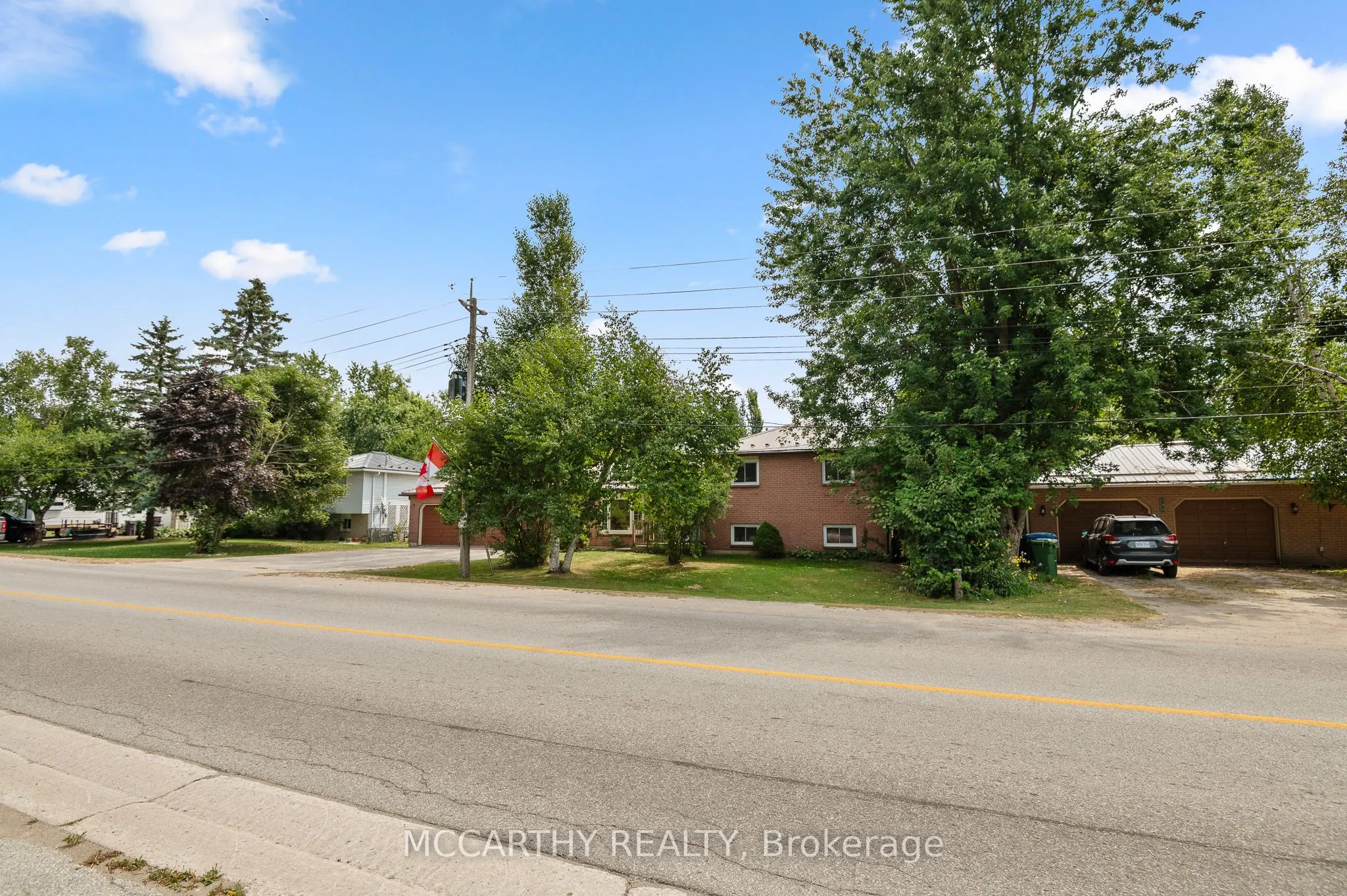 380 Main Street W