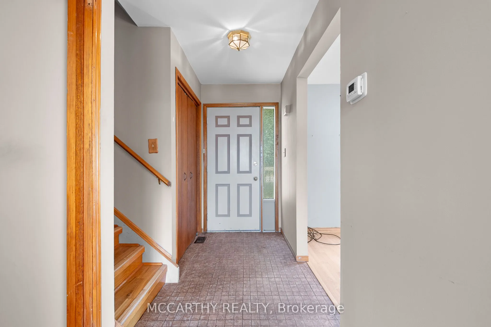 380 Main Street W