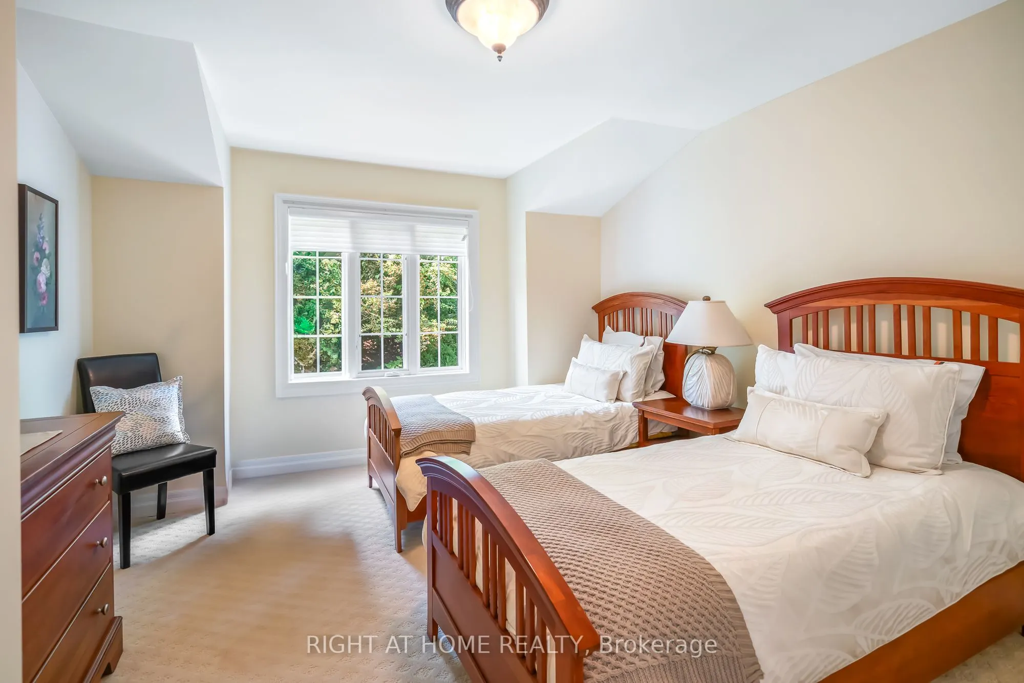 222 Ricardo Street, #10