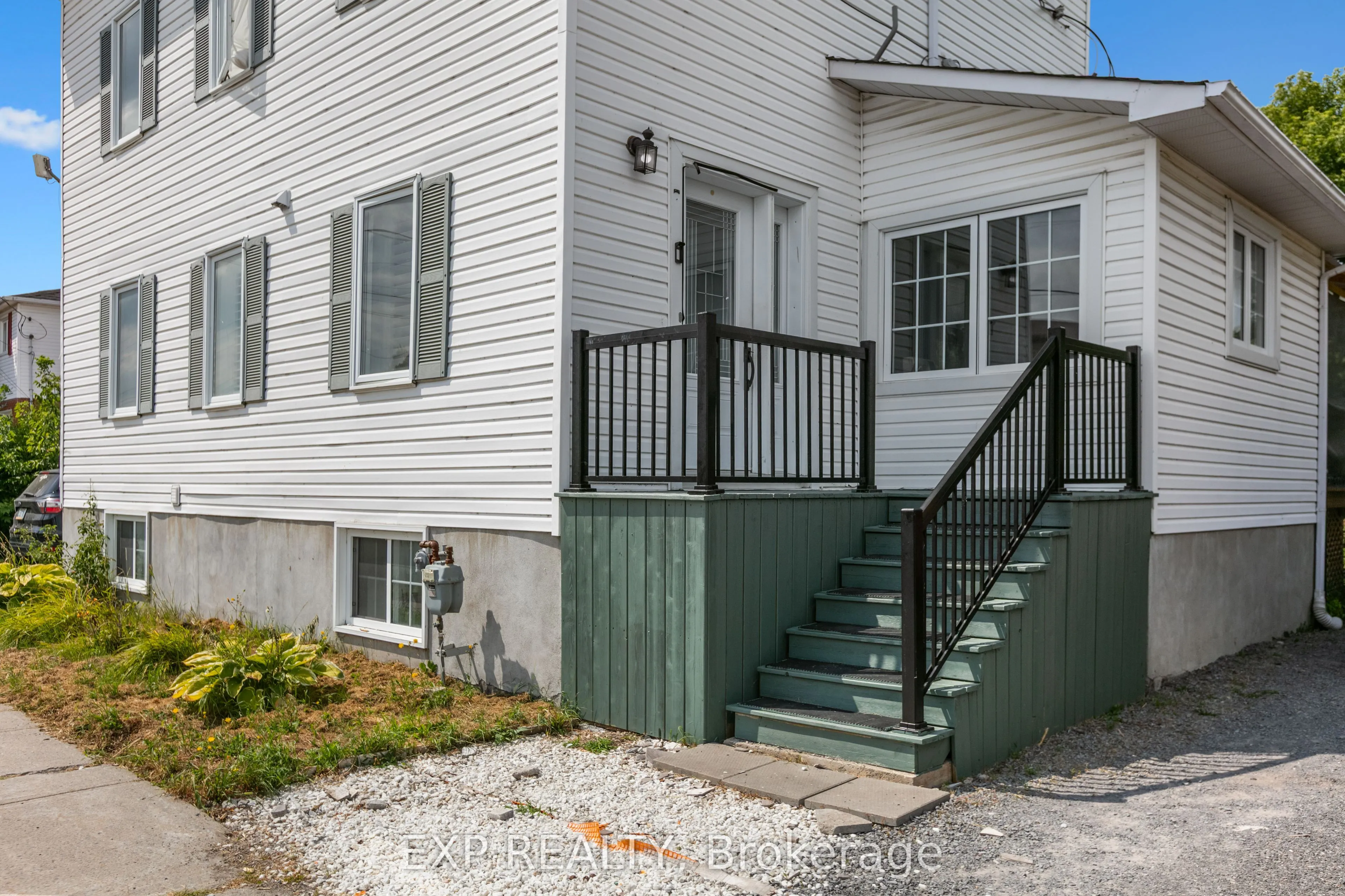 891 Lacroix Road