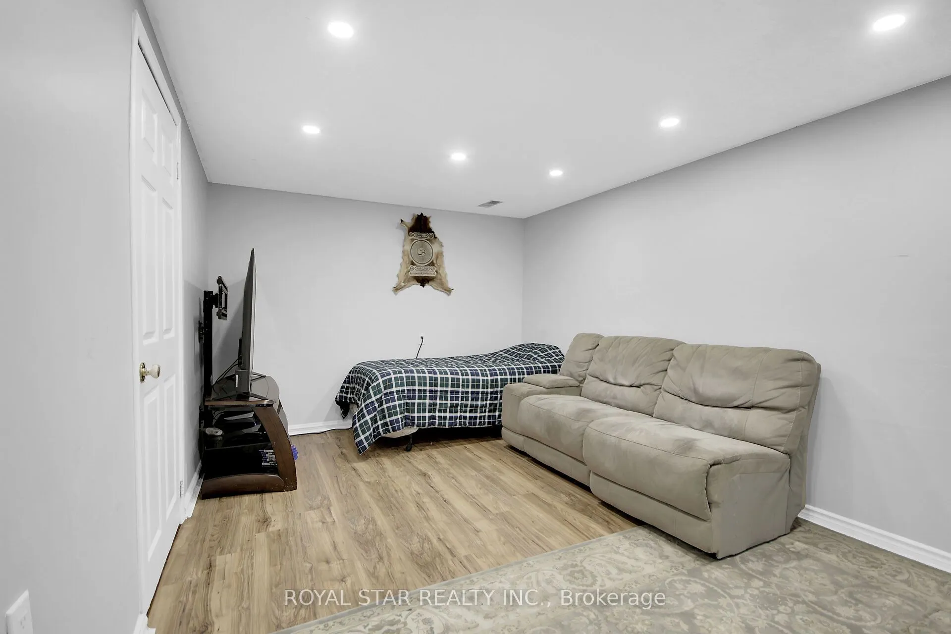 2761 Pimlico Crescent, #71