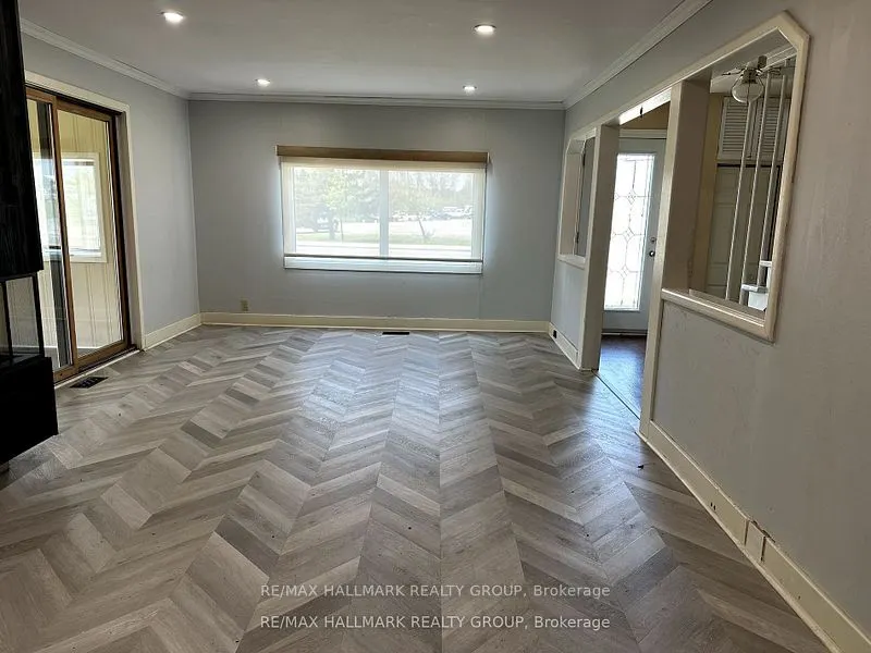 103 Wilson Street W