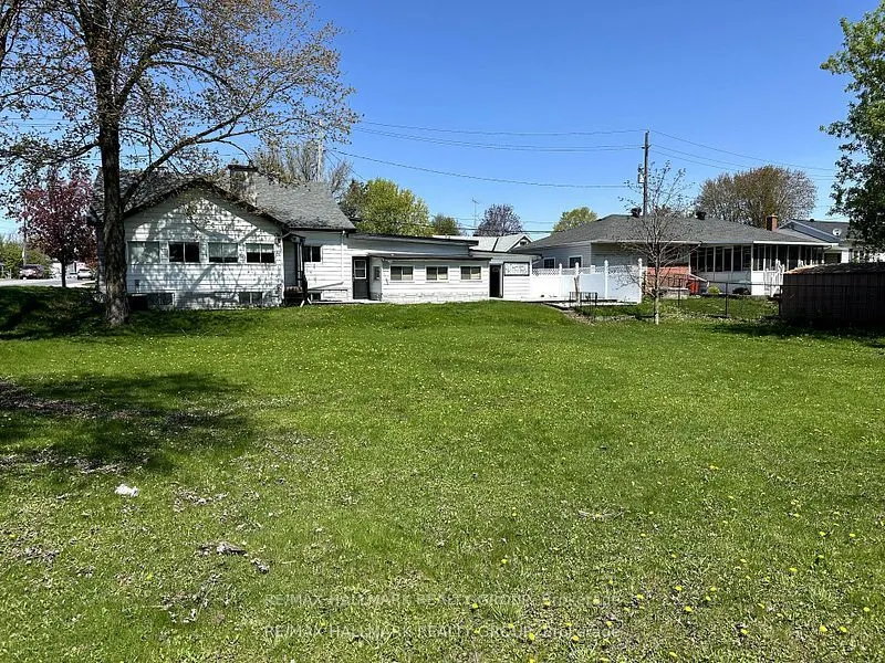 103 Wilson Street W