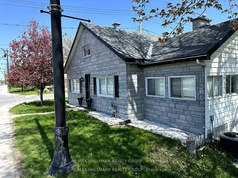 103 Wilson Street W