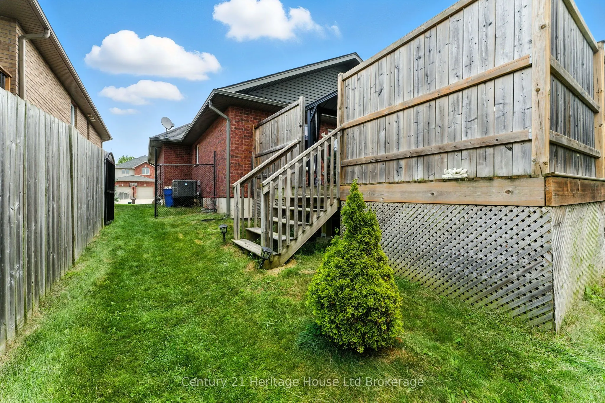 107 Applewood Street