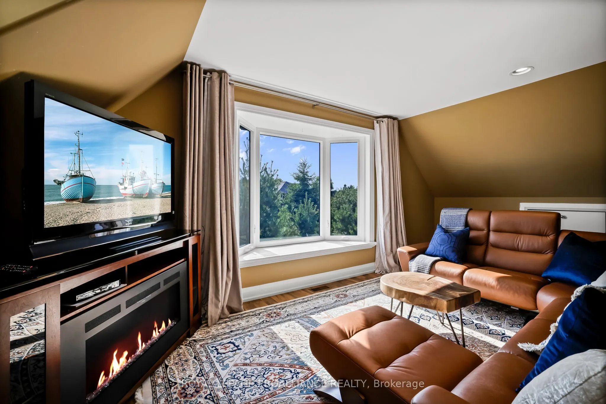 263 Lakeshore Road