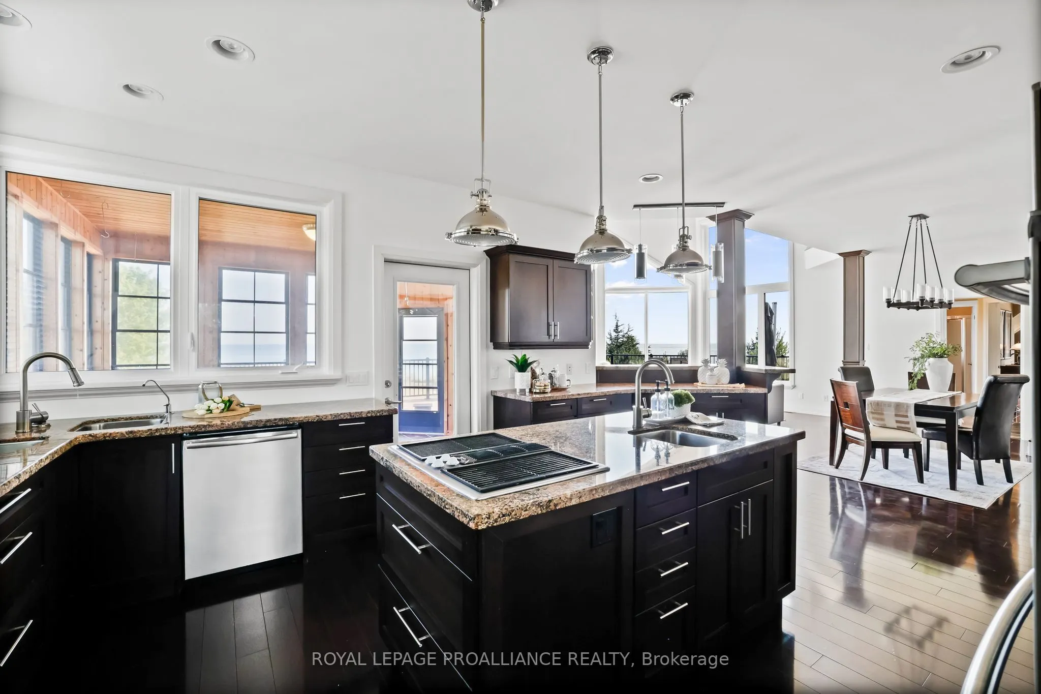 263 Lakeshore Road