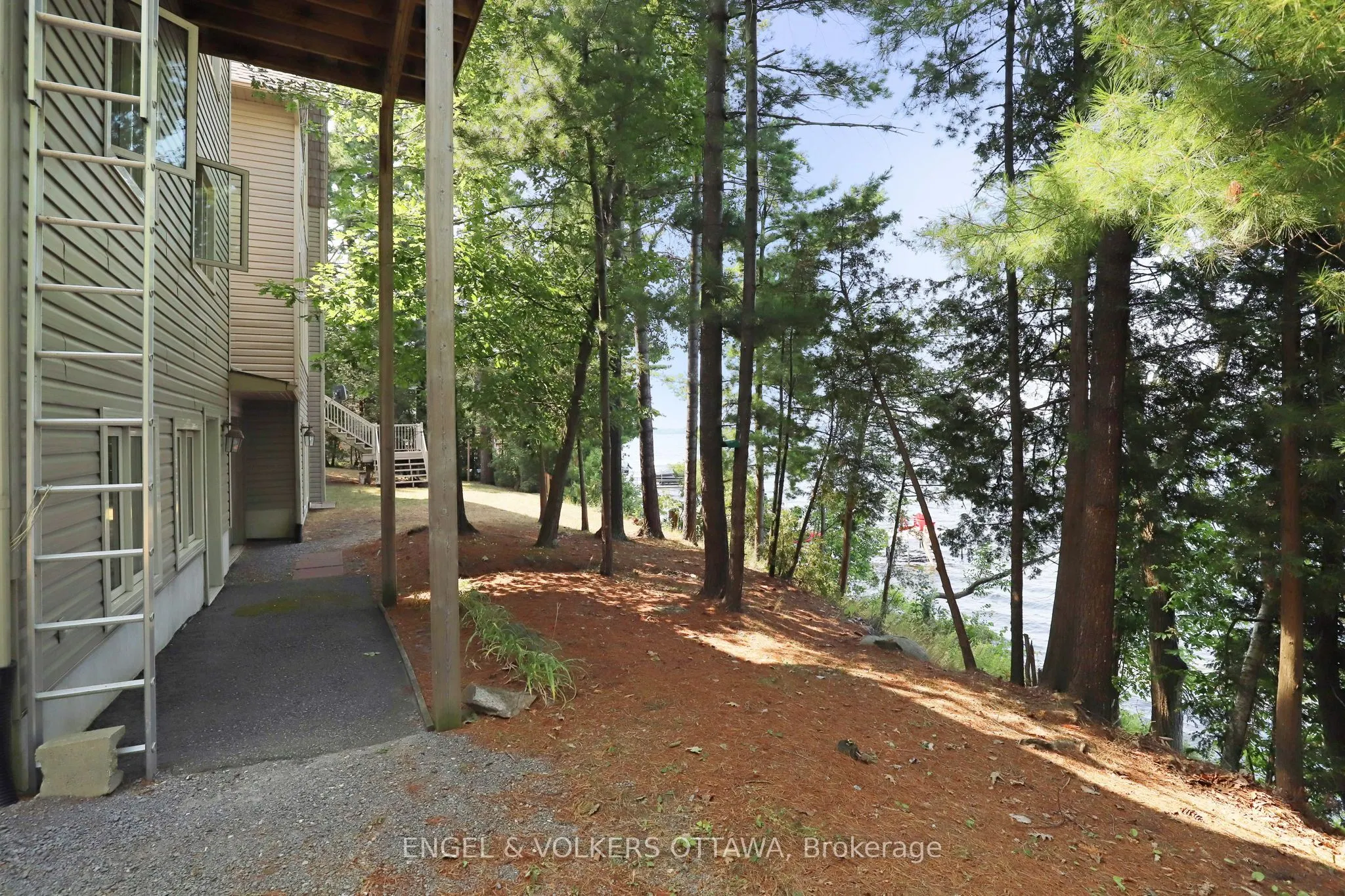146 Beck Shore Road