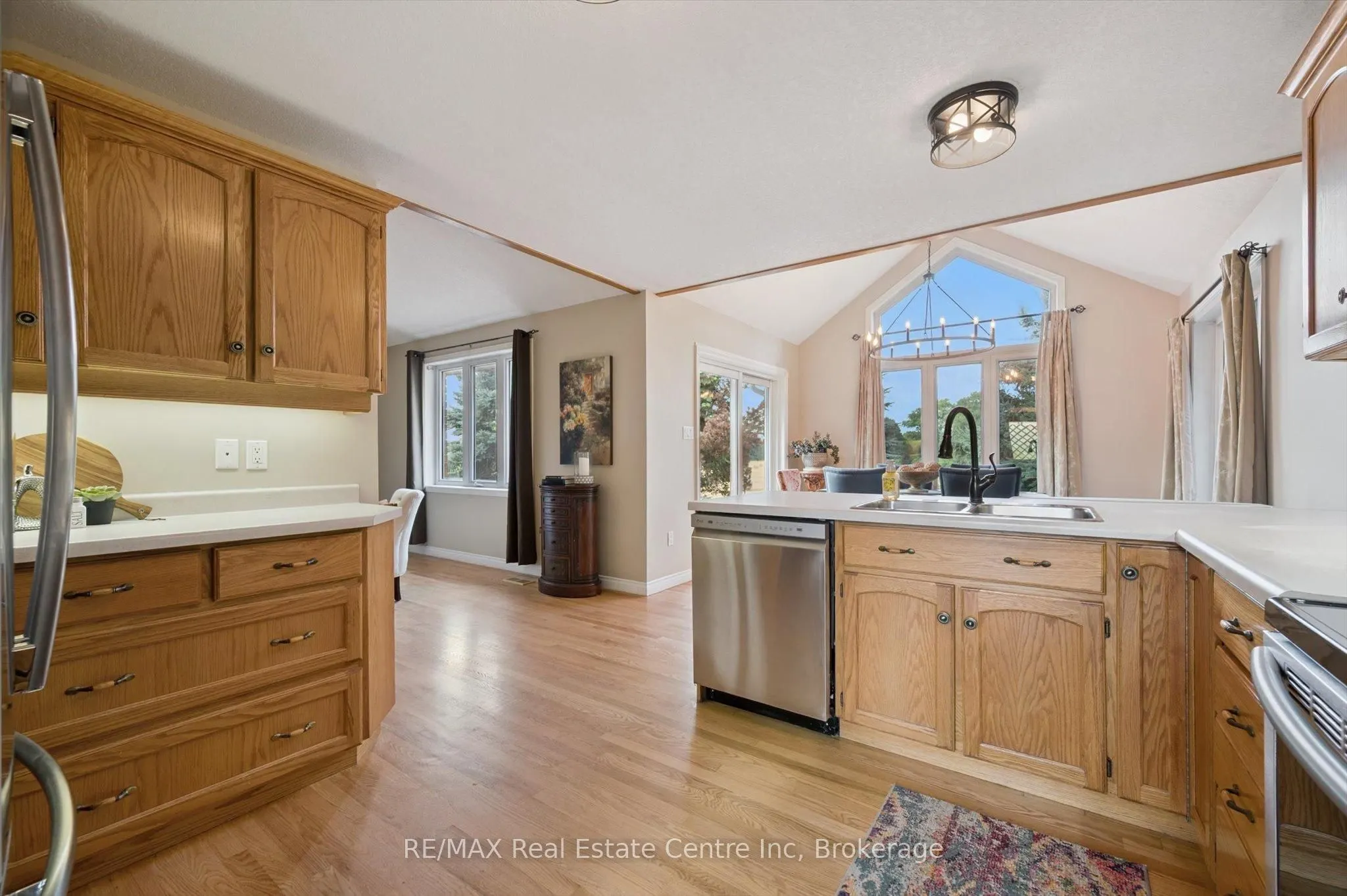 5044 WHITELAW Road