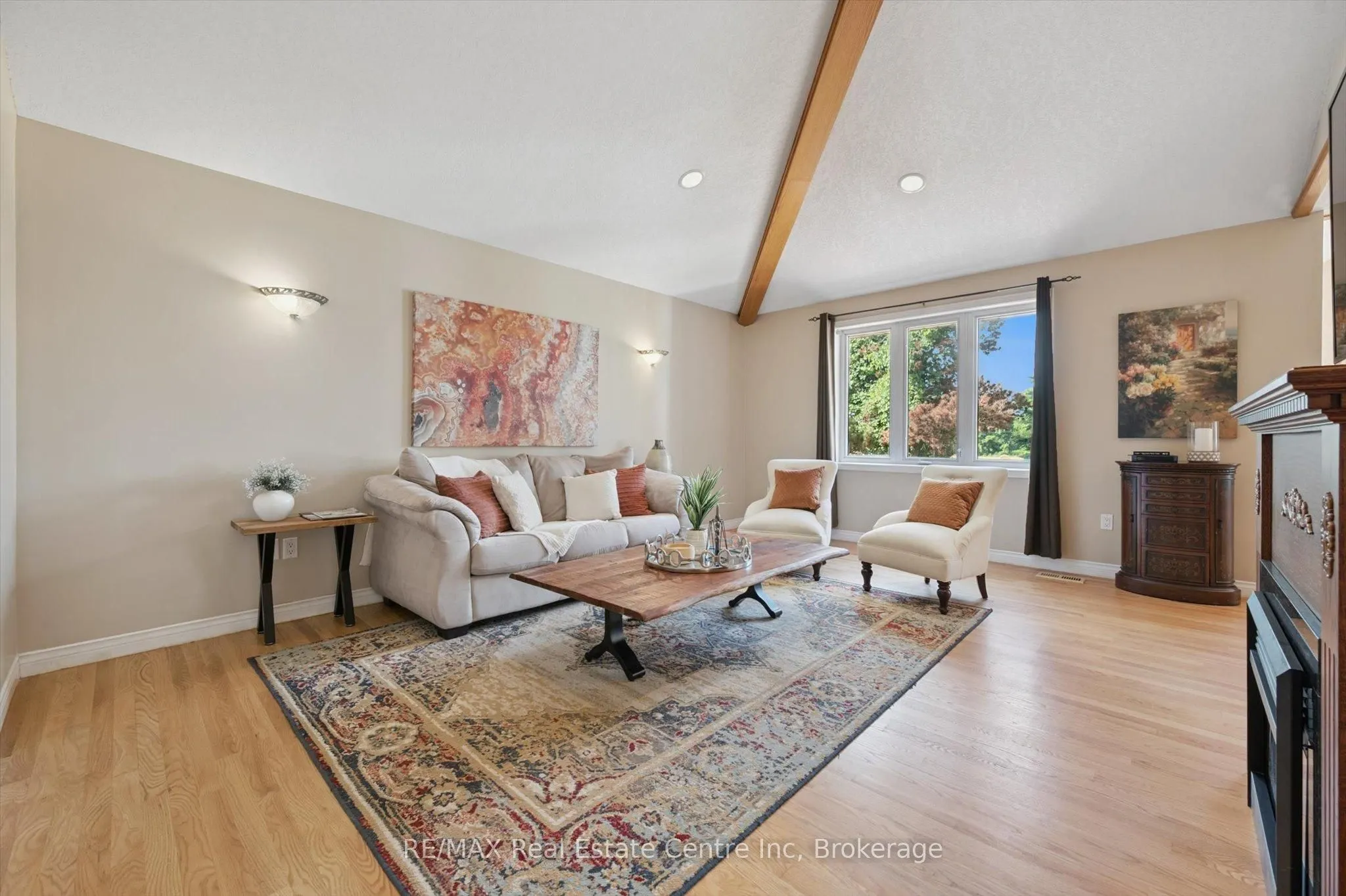 5044 WHITELAW Road