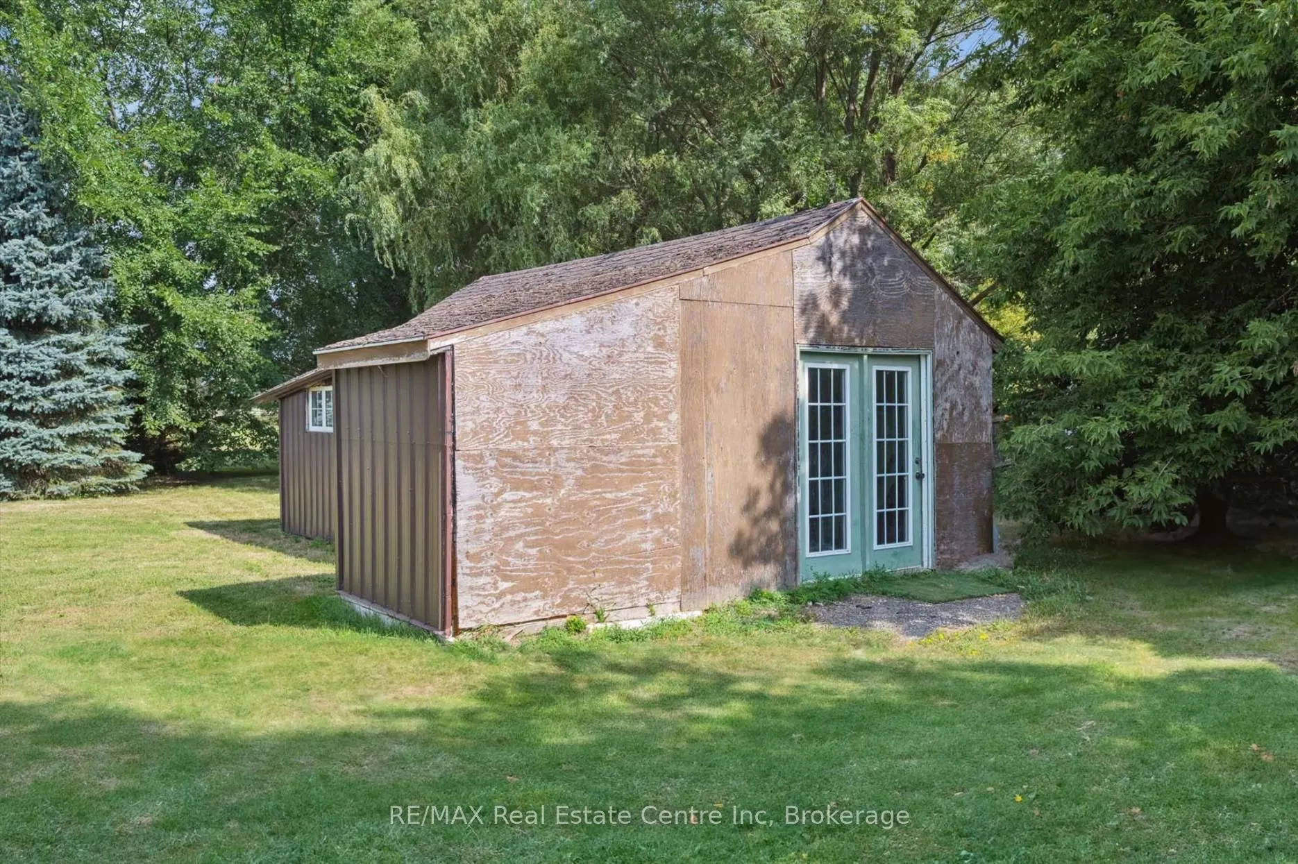 5044 WHITELAW Road