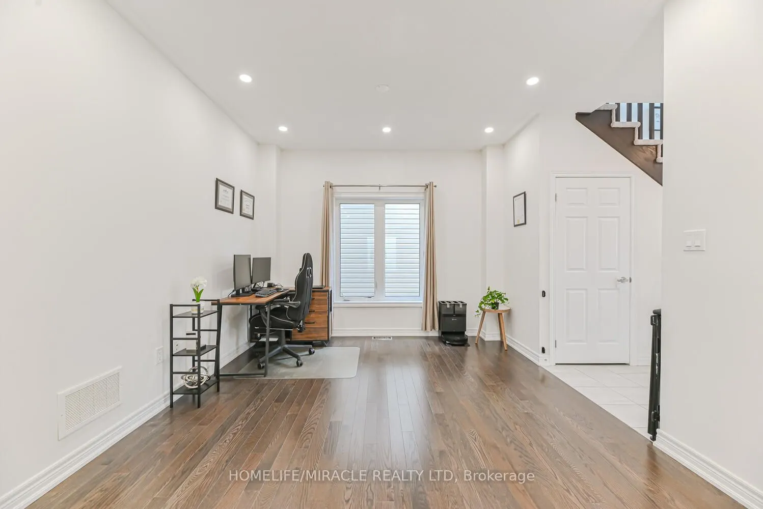 443 Henderson Way