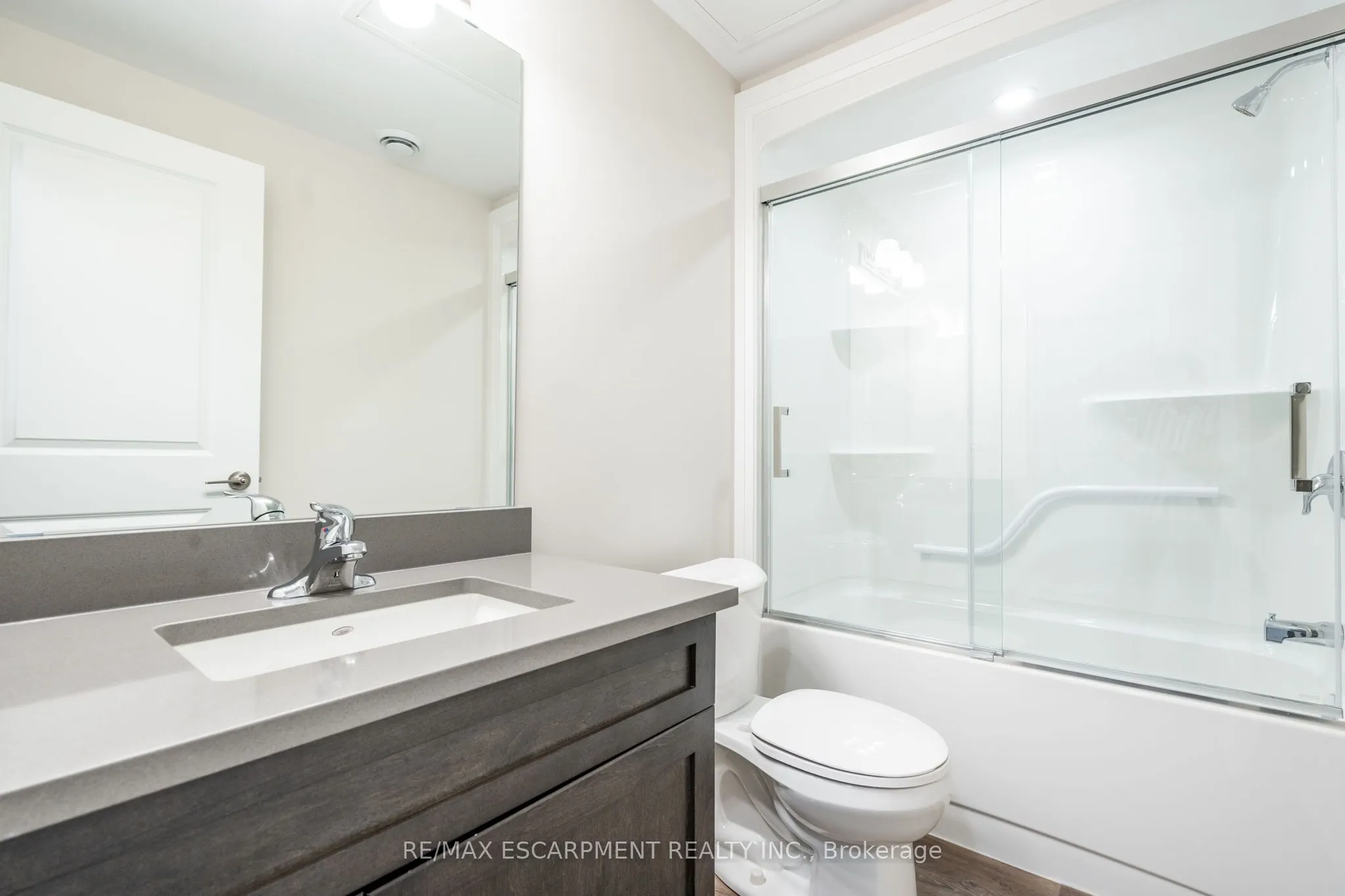 118 SUMMERSIDES Boulevard, #307