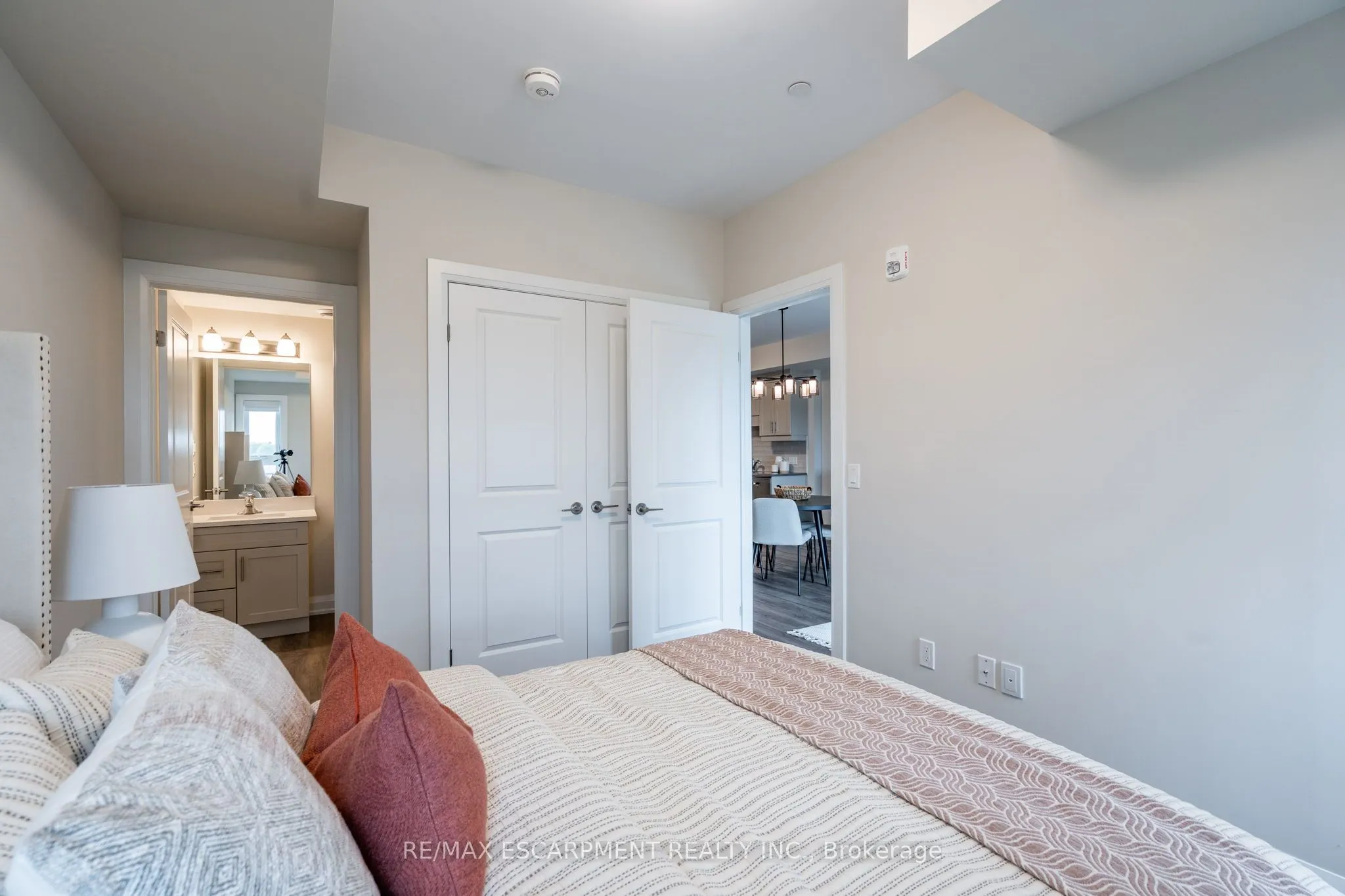 118 SUMMERSIDES Boulevard, #307