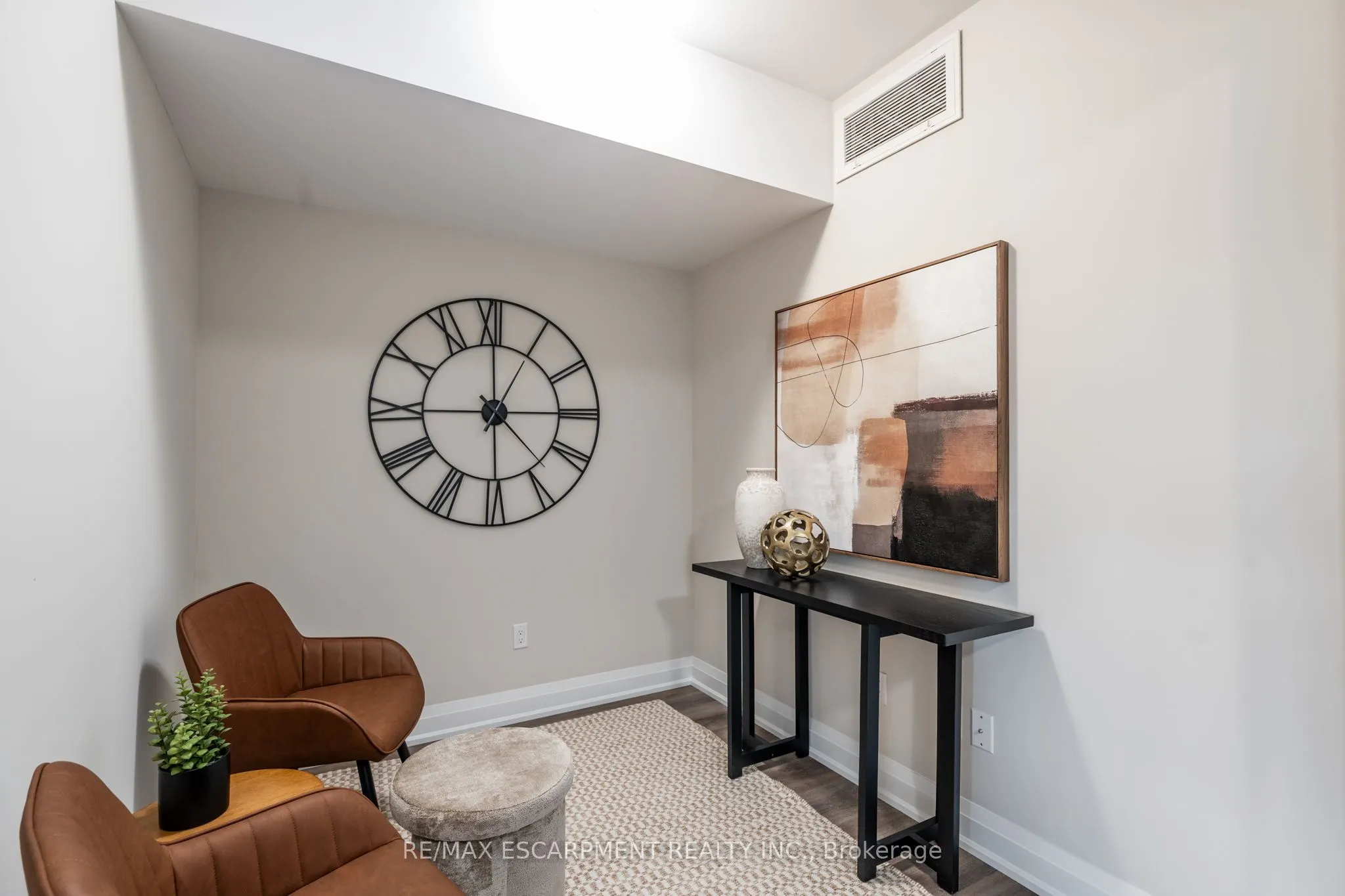 118 SUMMERSIDES Boulevard, #307