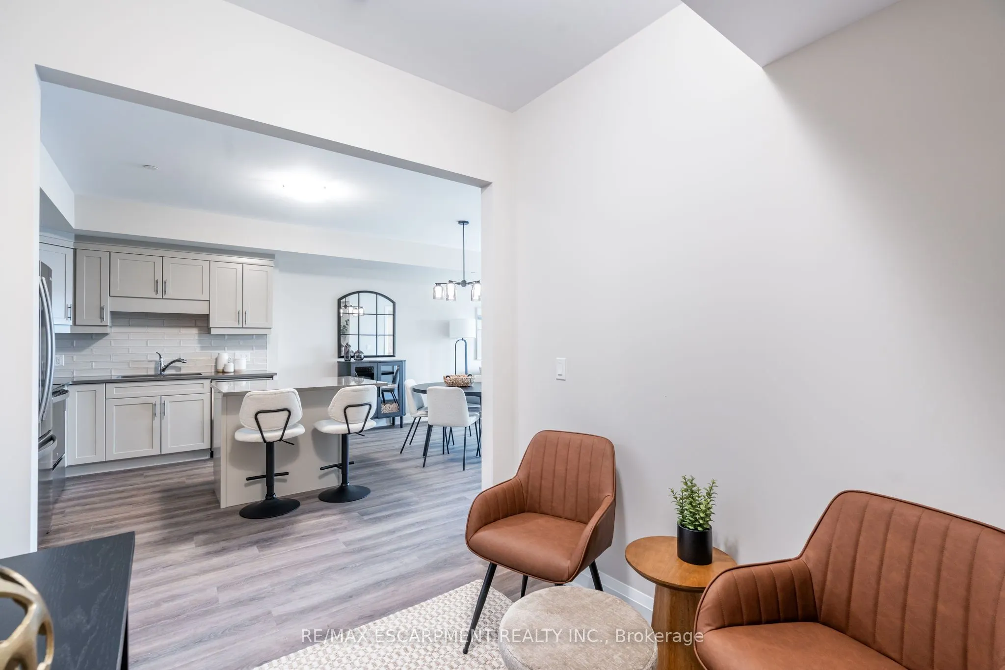 118 SUMMERSIDES Boulevard, #307