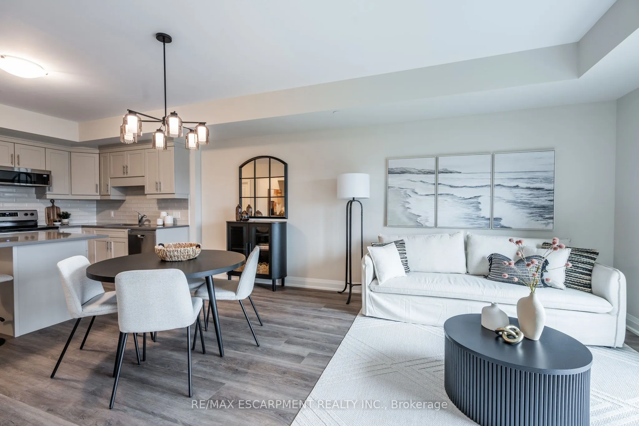 118 SUMMERSIDES Boulevard, #307