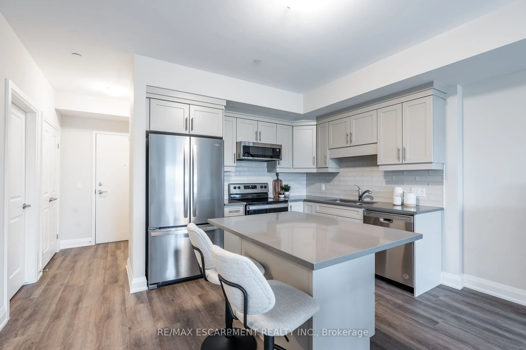 118 SUMMERSIDES Boulevard, #307
