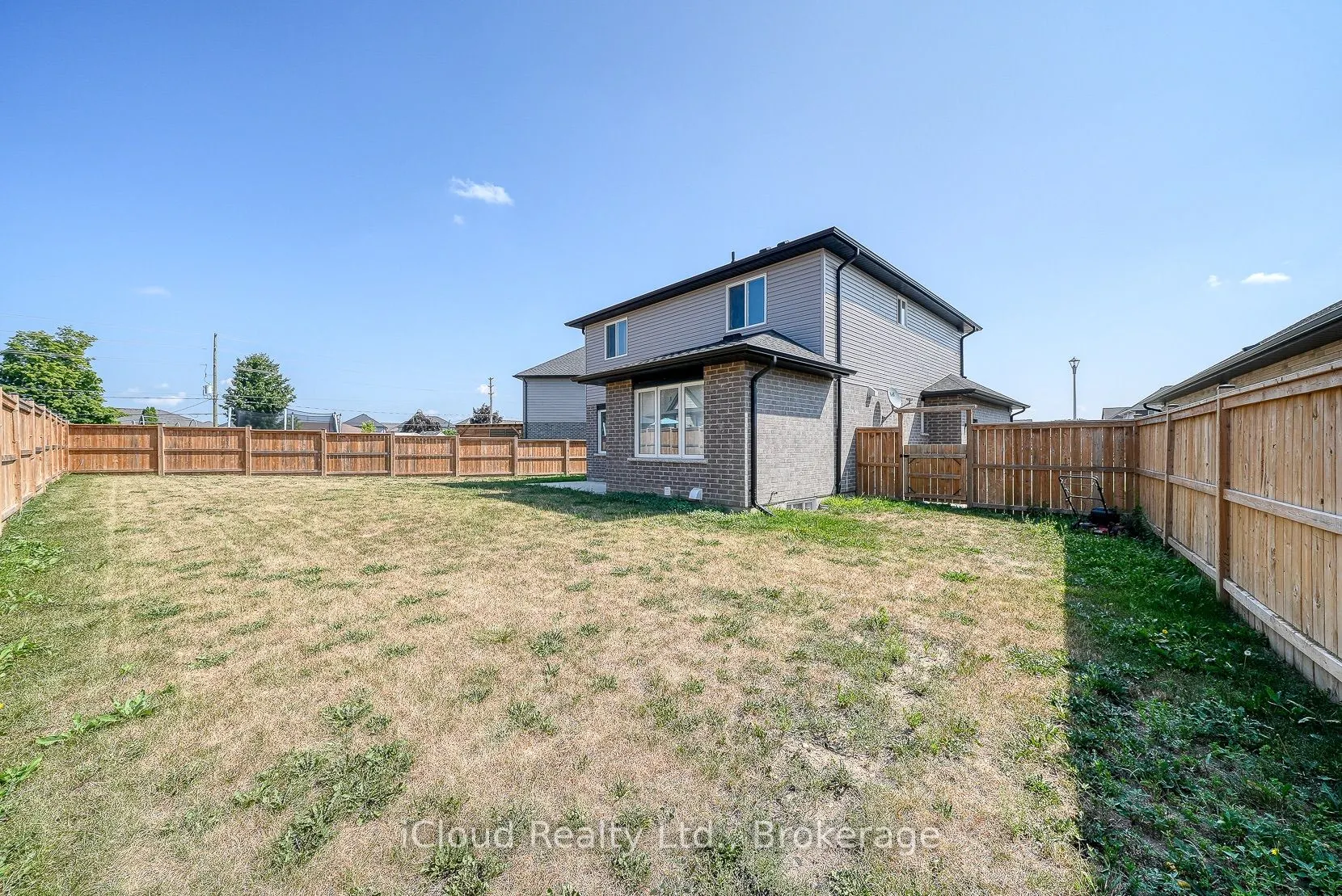 15 Curren Crescent