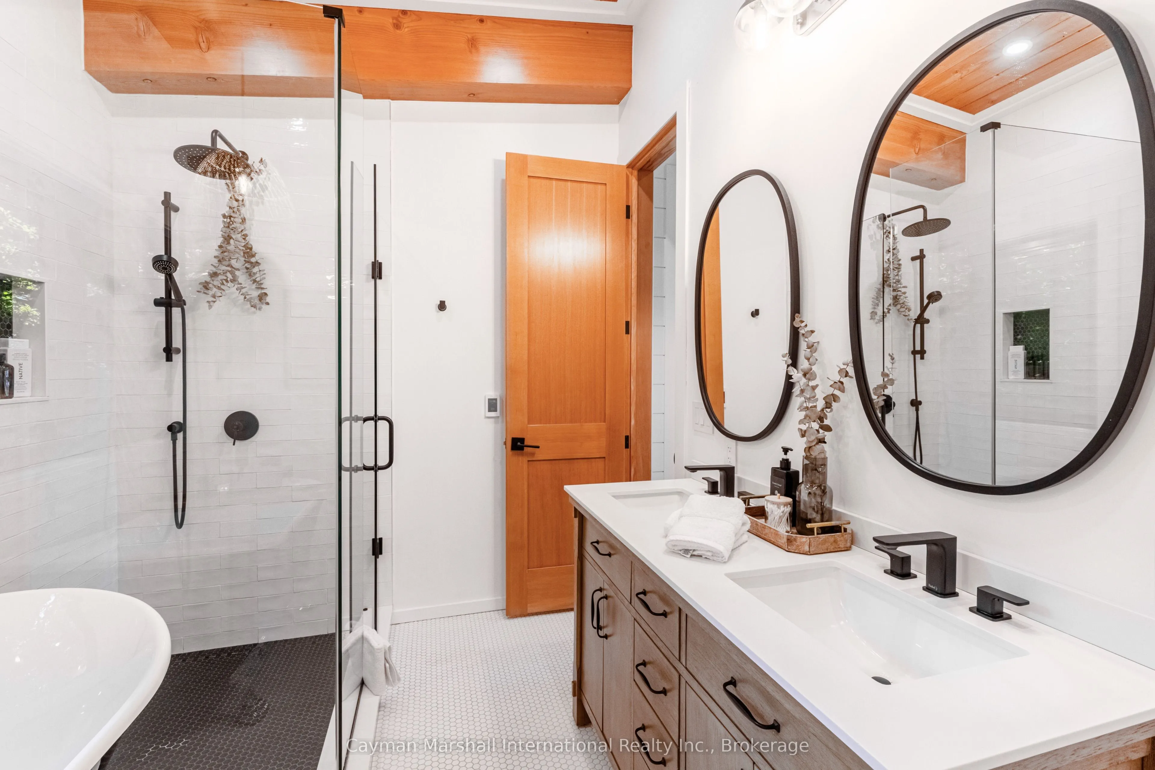 1390 Rosseau Lake Road 1, #26