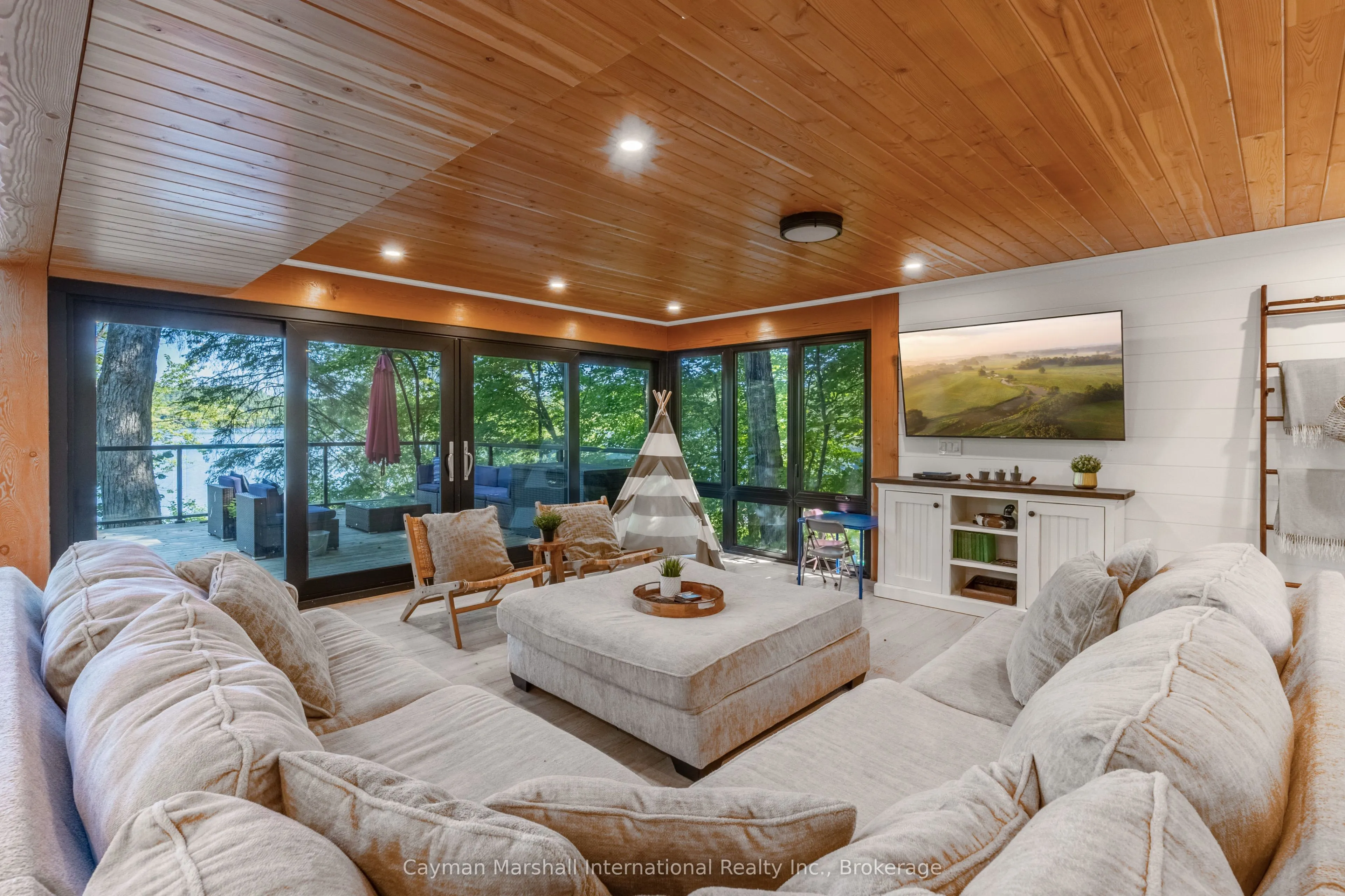 1390 Rosseau Lake Road 1, #26
