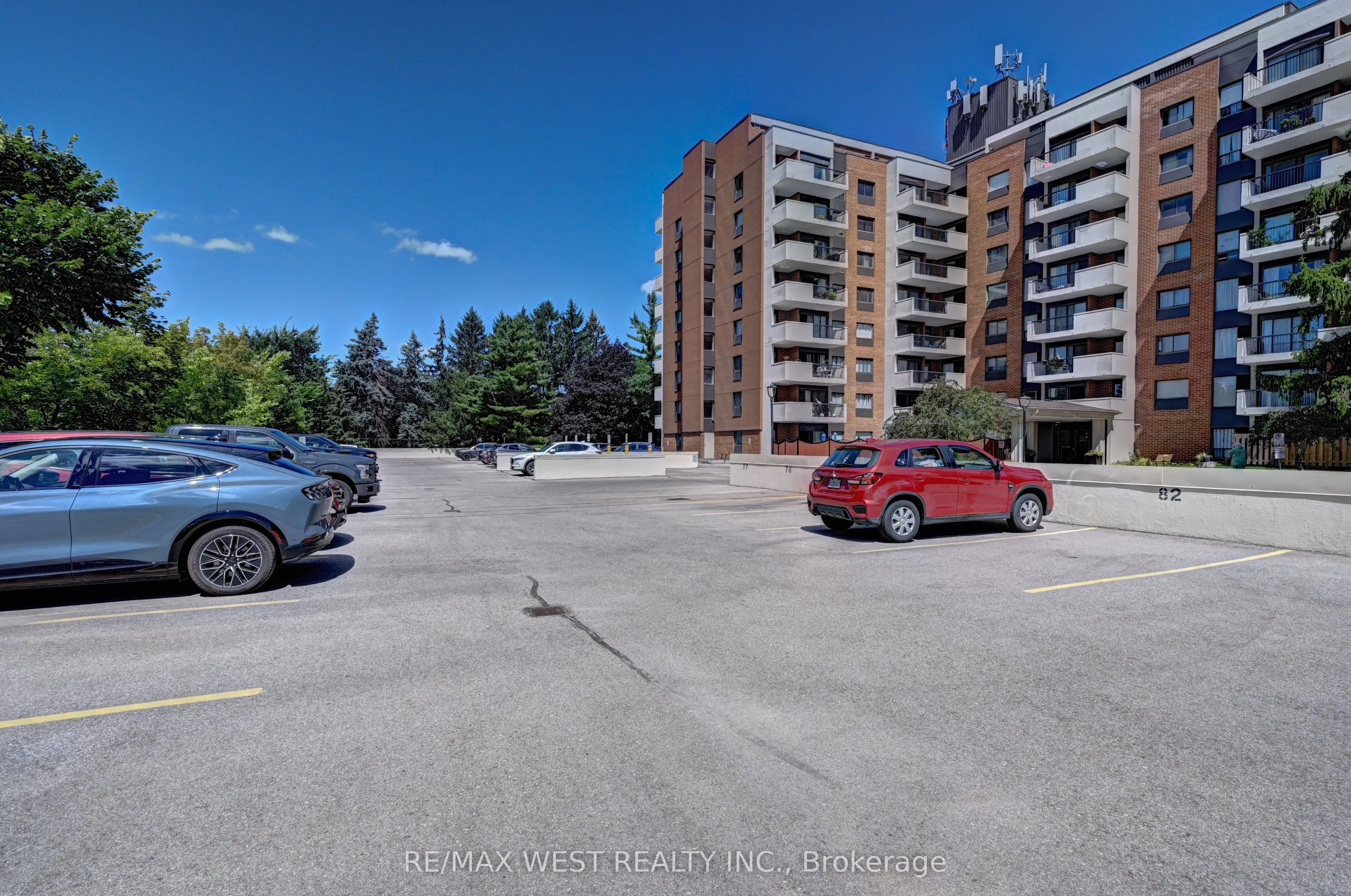 260 Sheldon Avenue N, #705