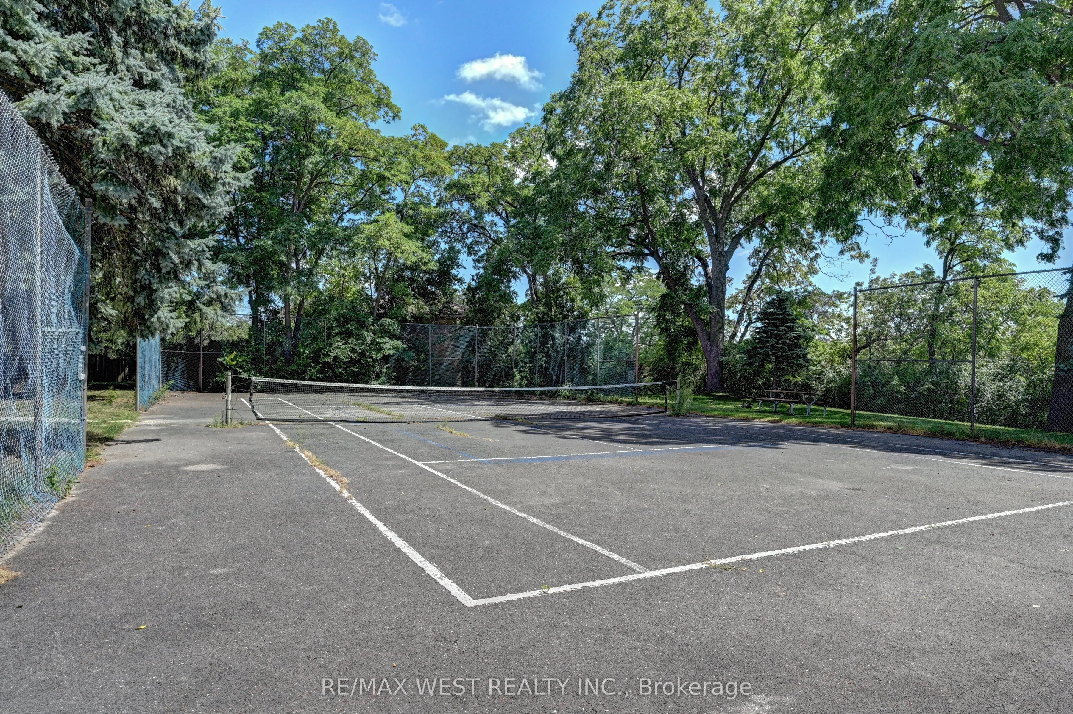 260 Sheldon Avenue N, #705