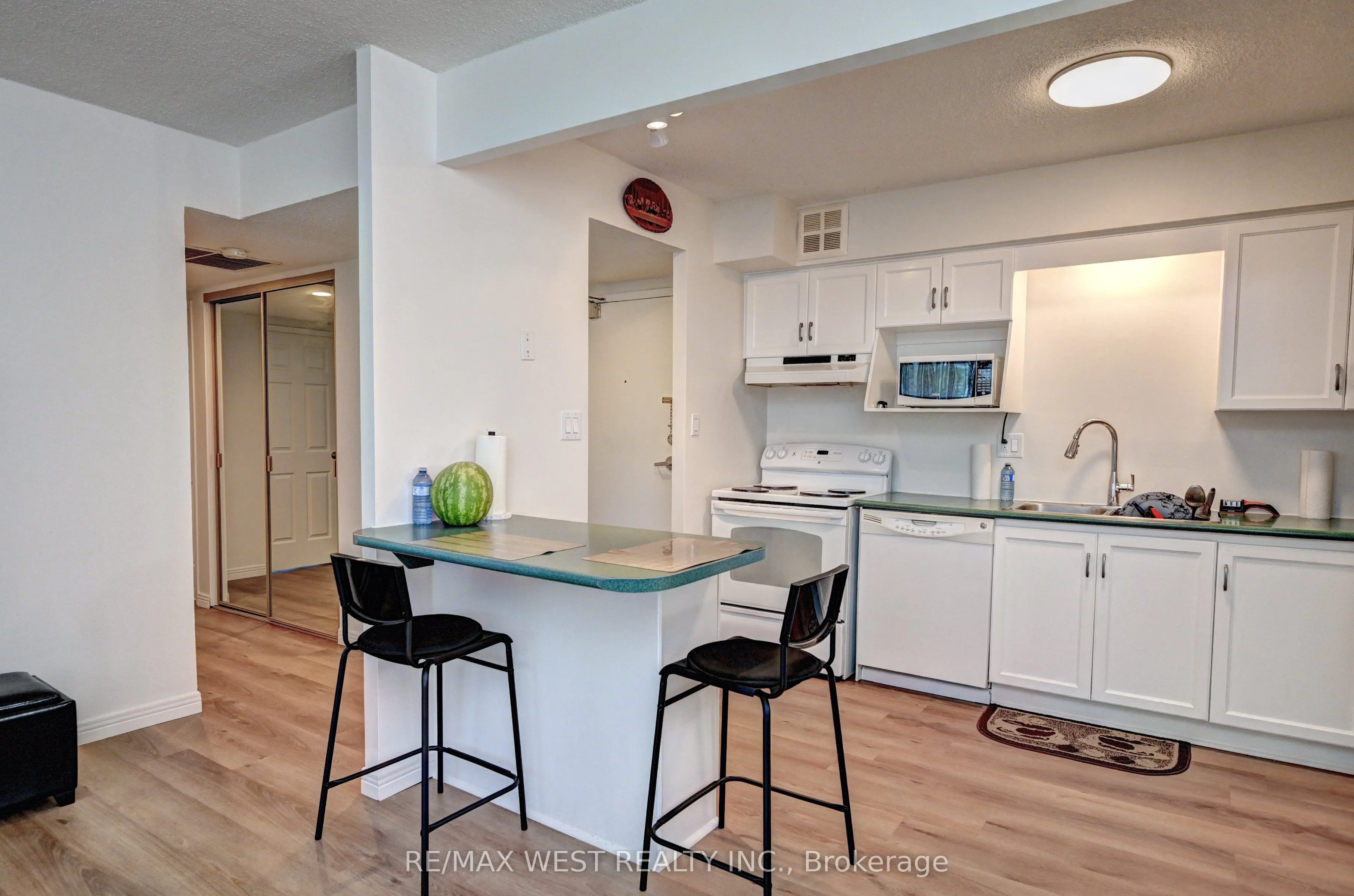 260 Sheldon Avenue N, #705