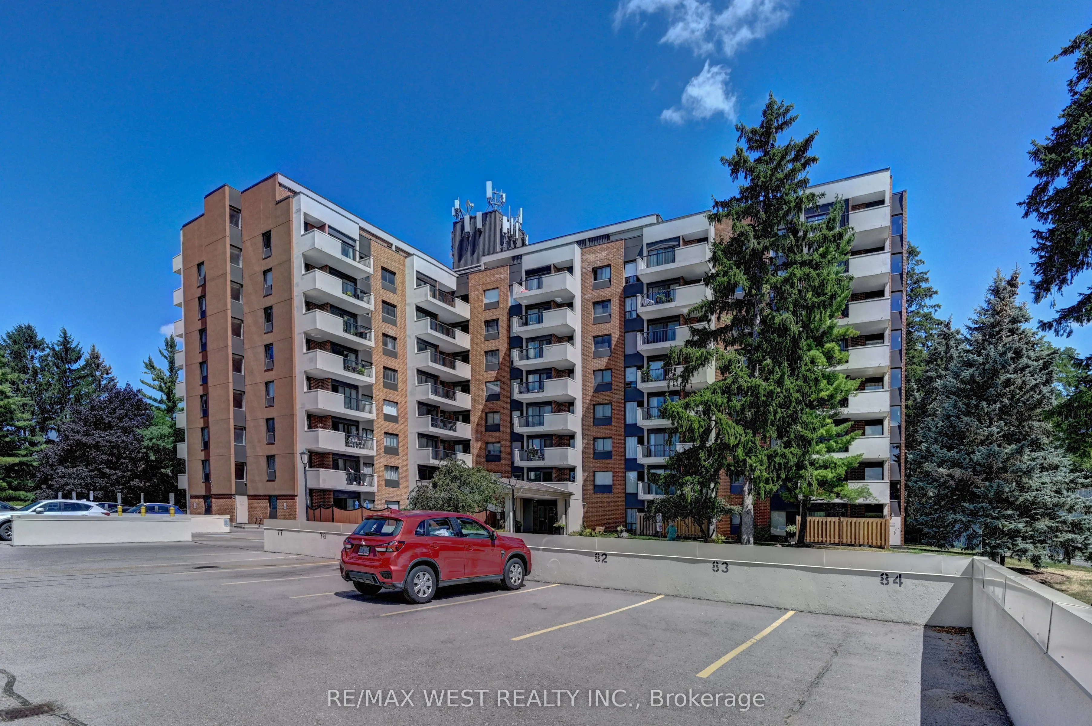260 Sheldon Avenue N, #705