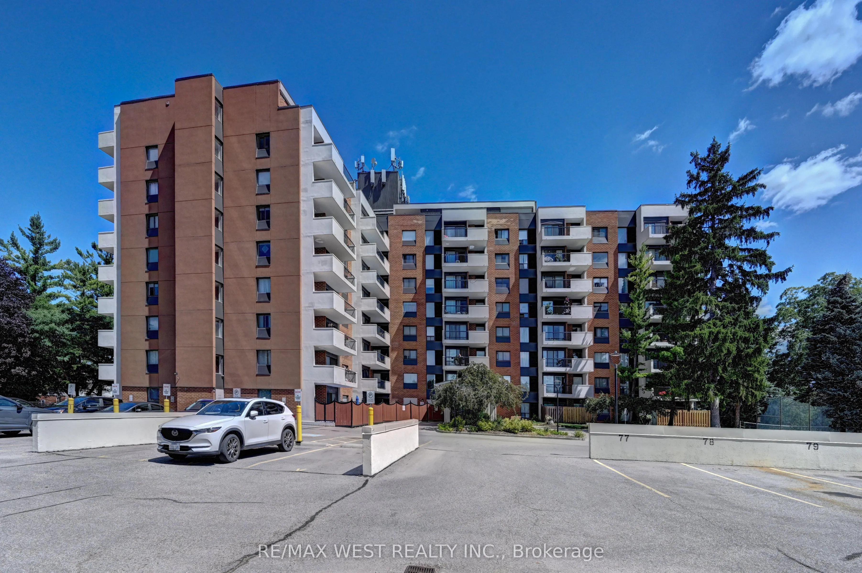 260 Sheldon Avenue N, #705