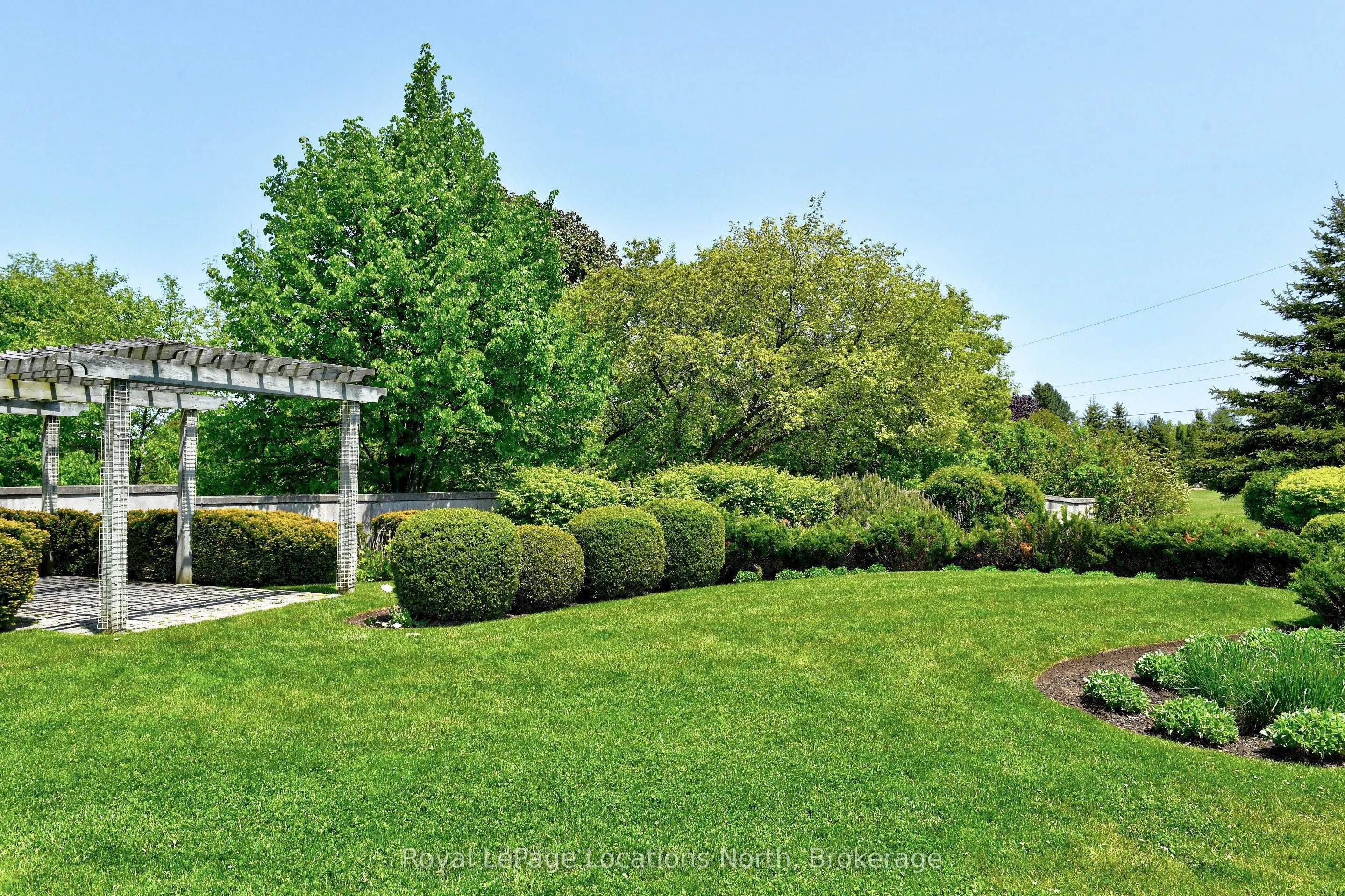 10 Bay Street E, #104