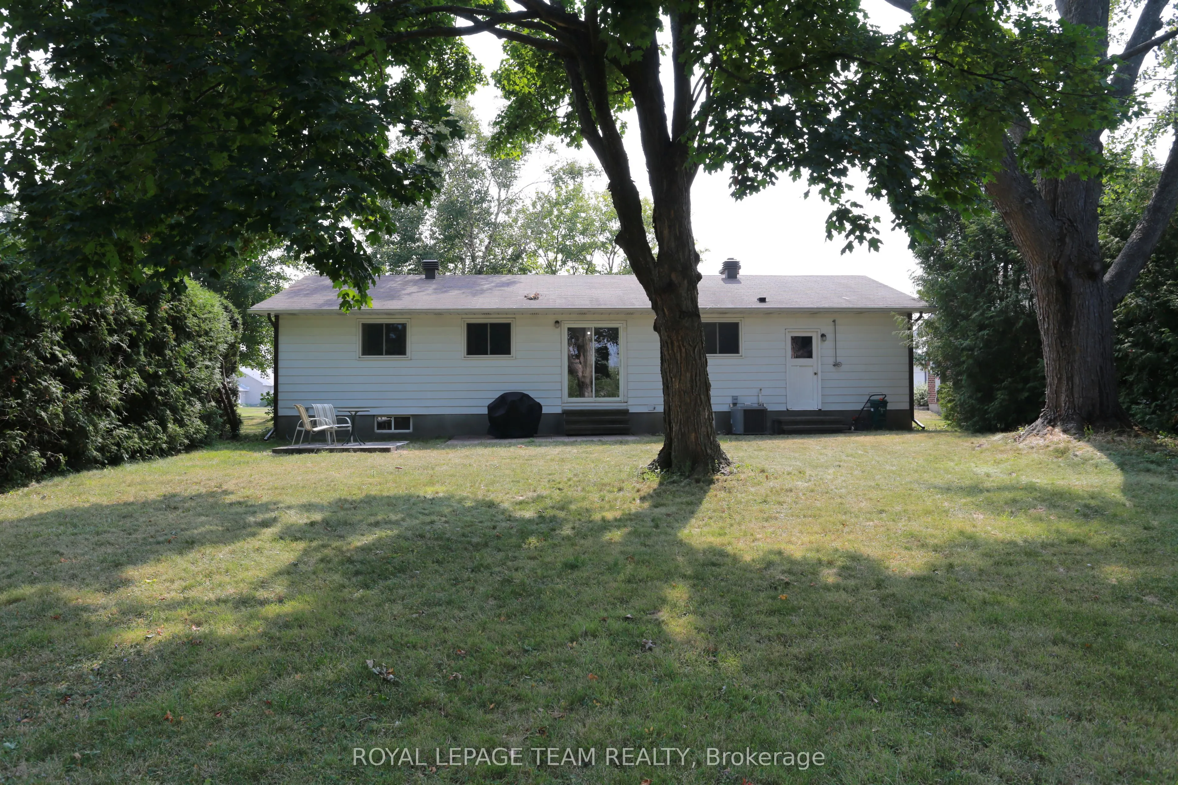82 Maitland Street S