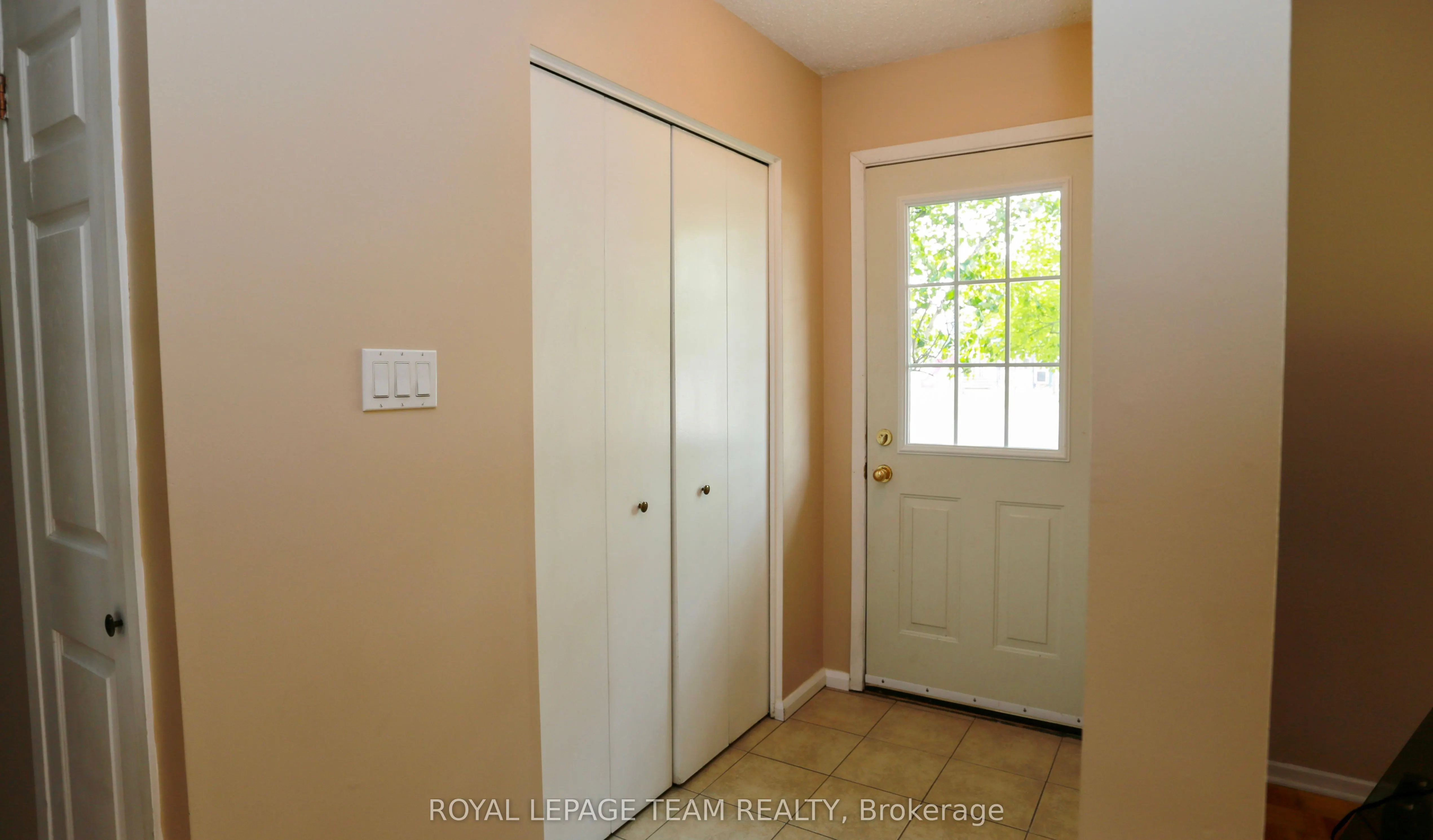 82 Maitland Street S
