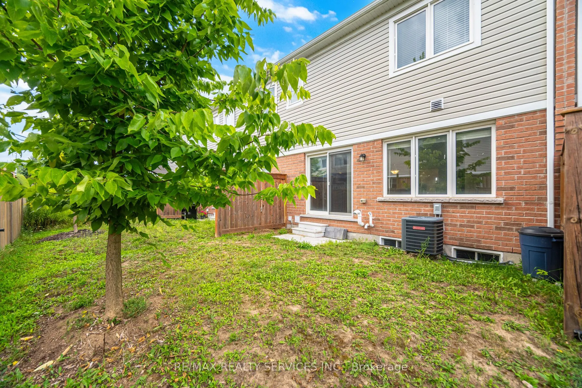 455 Guelph Avenue, #18