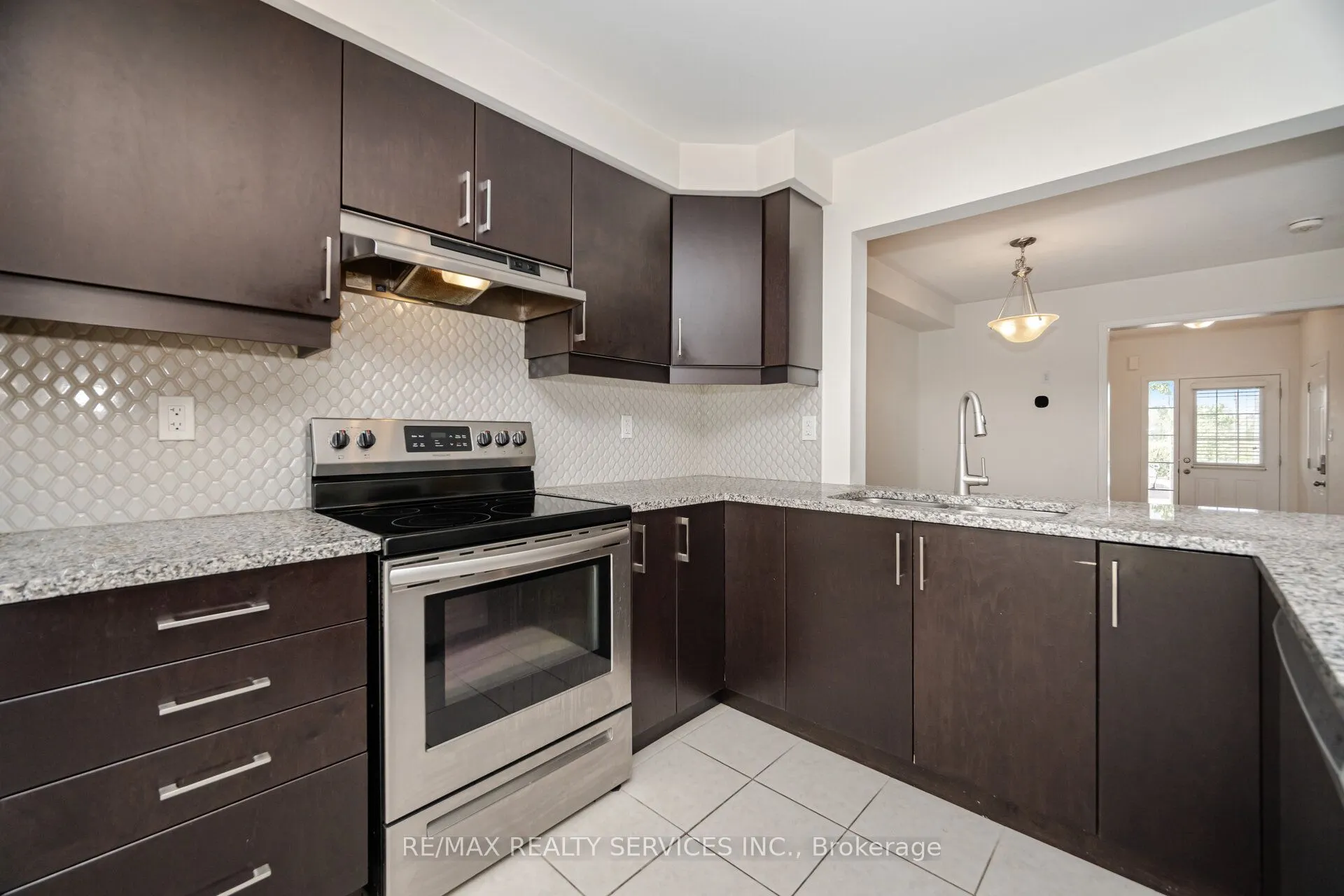 455 Guelph Avenue, #18