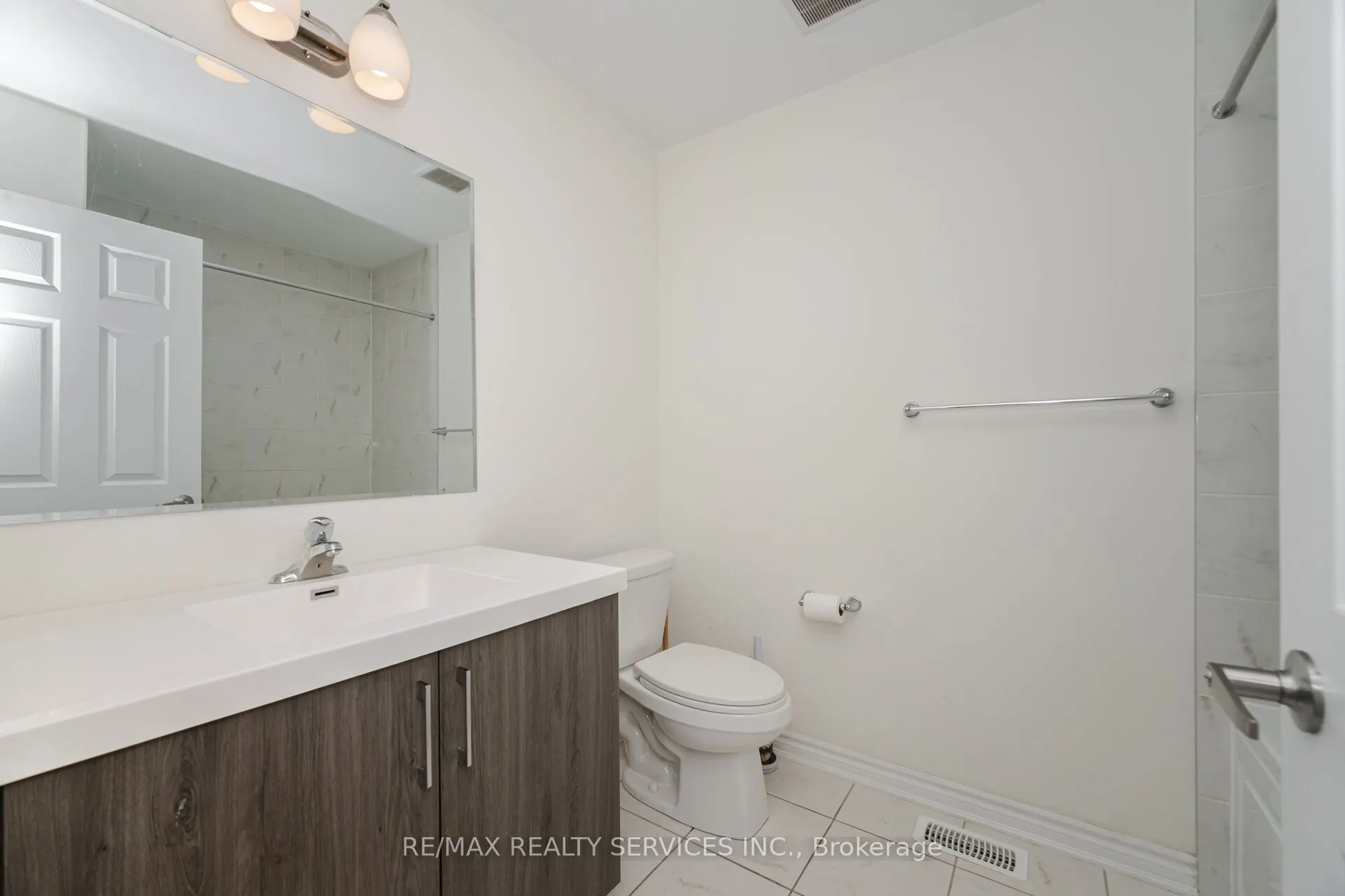 455 Guelph Avenue, #18
