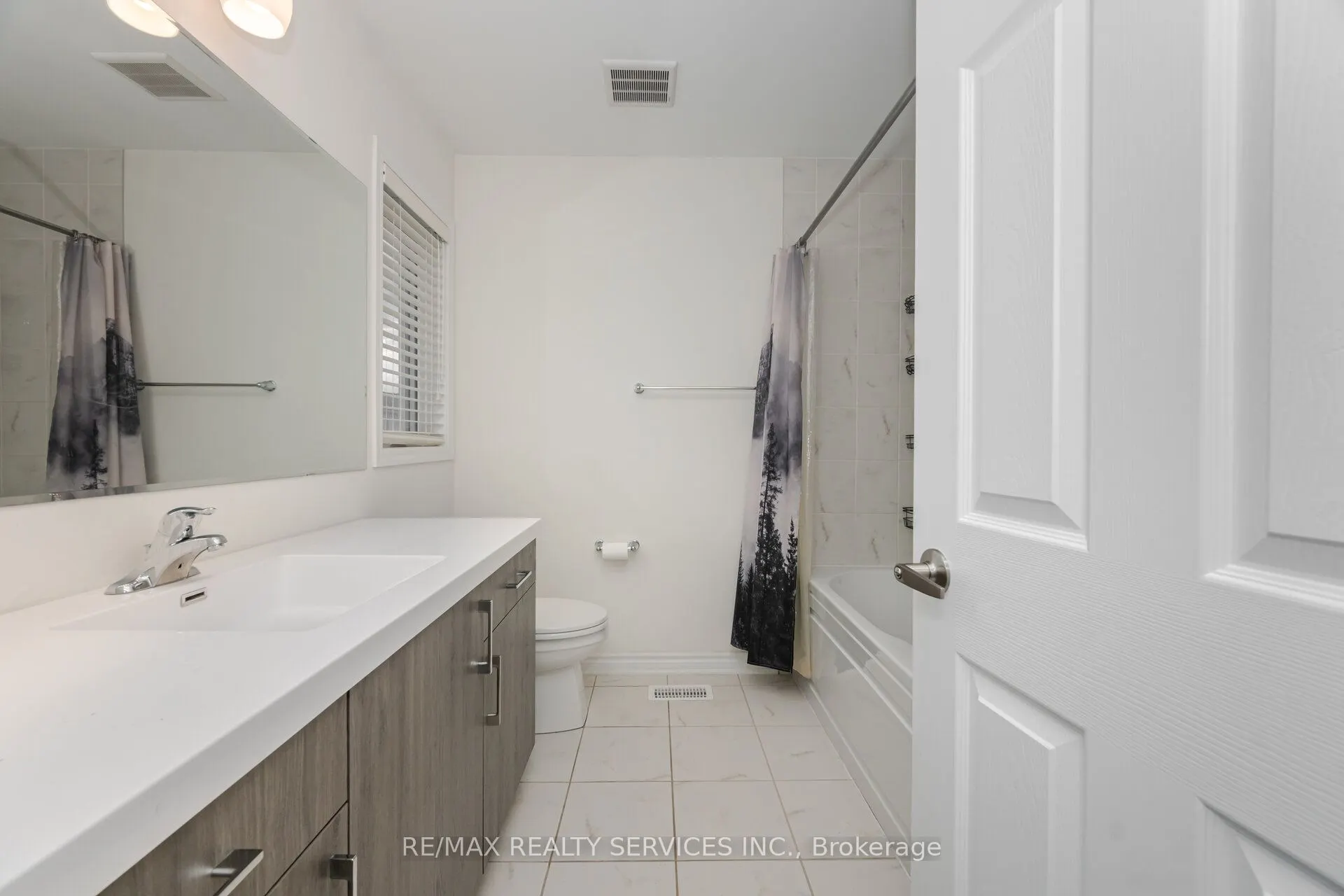 455 Guelph Avenue, #18