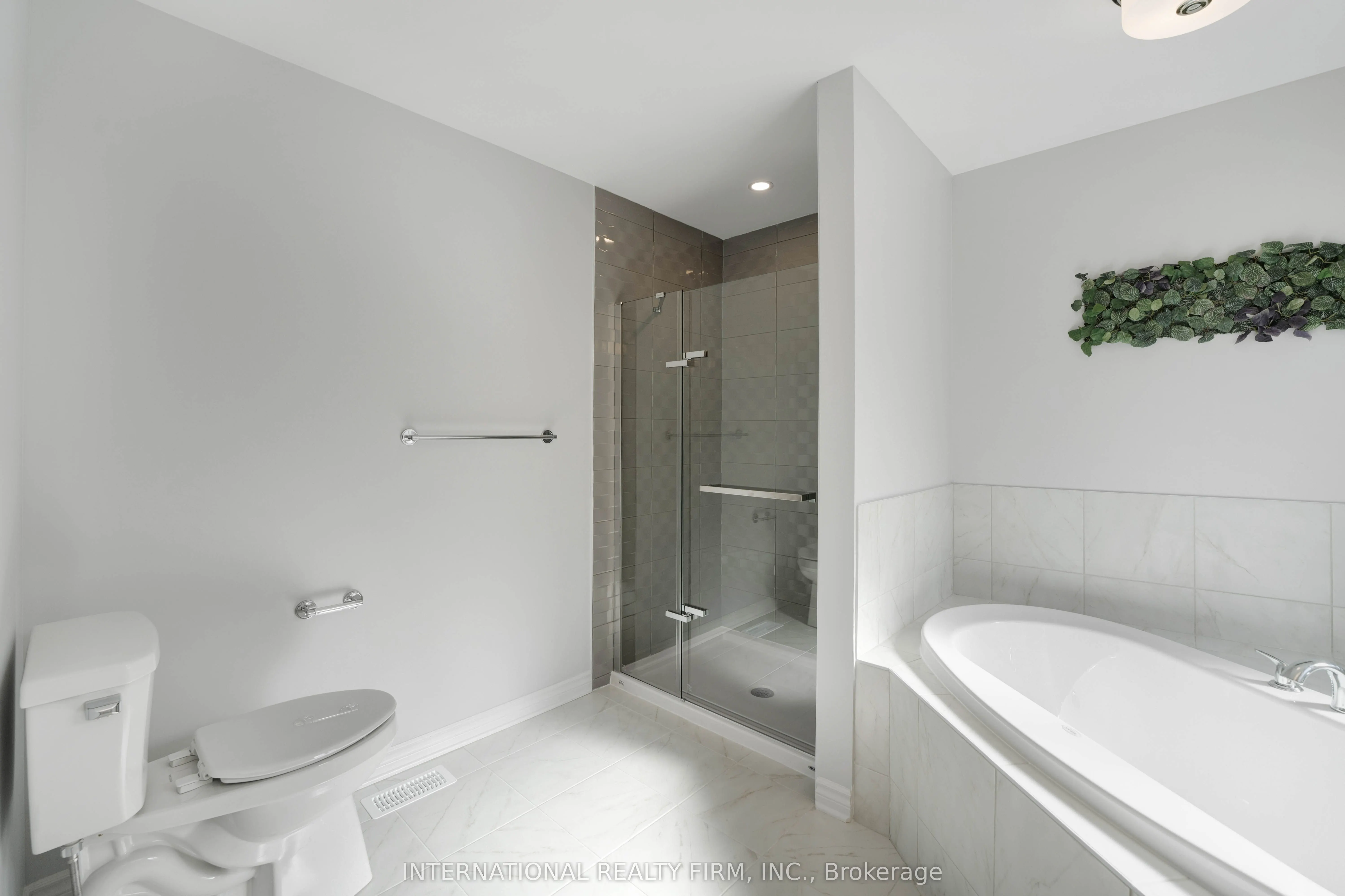 696 Moonflower Crescent