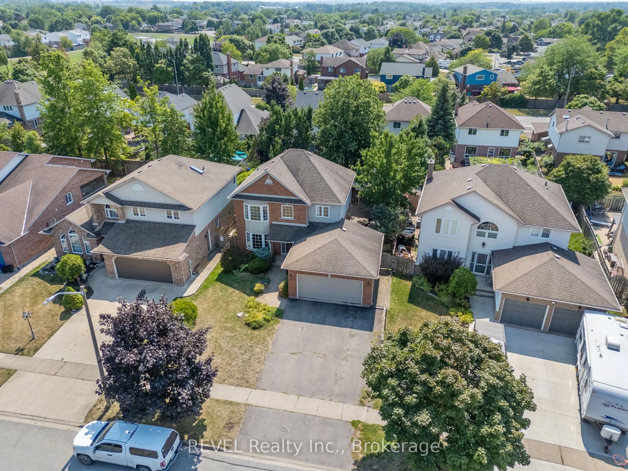 19 Crysler Crescent