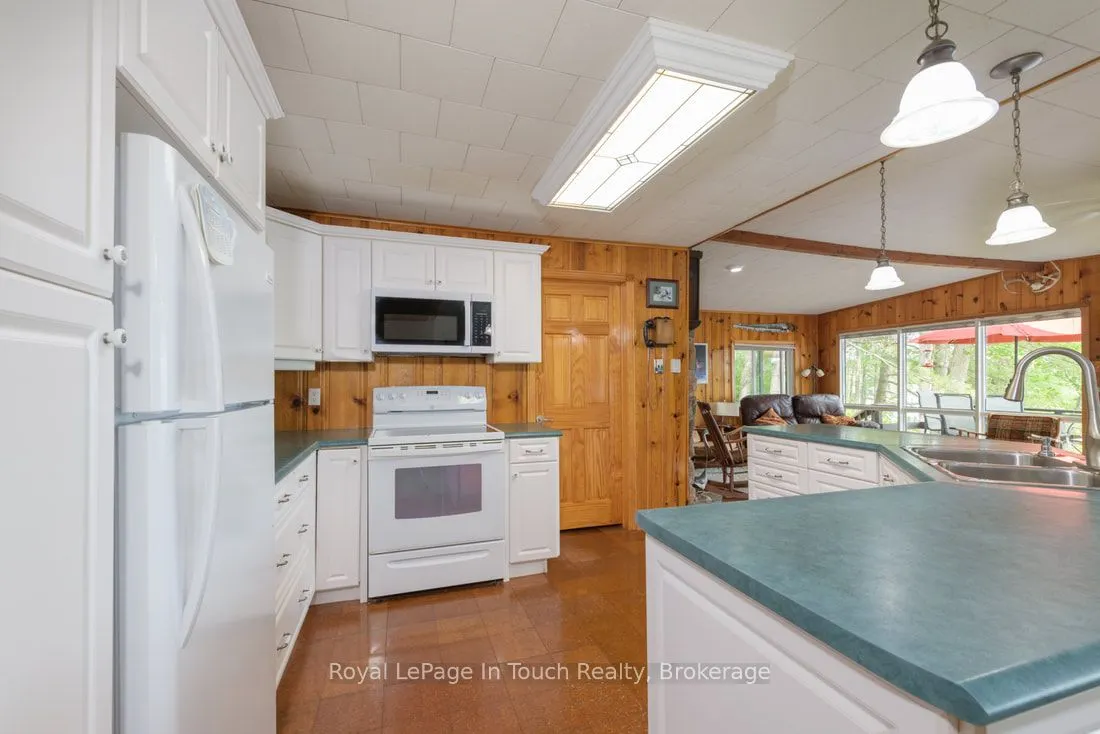 211 Pickerel Point Road