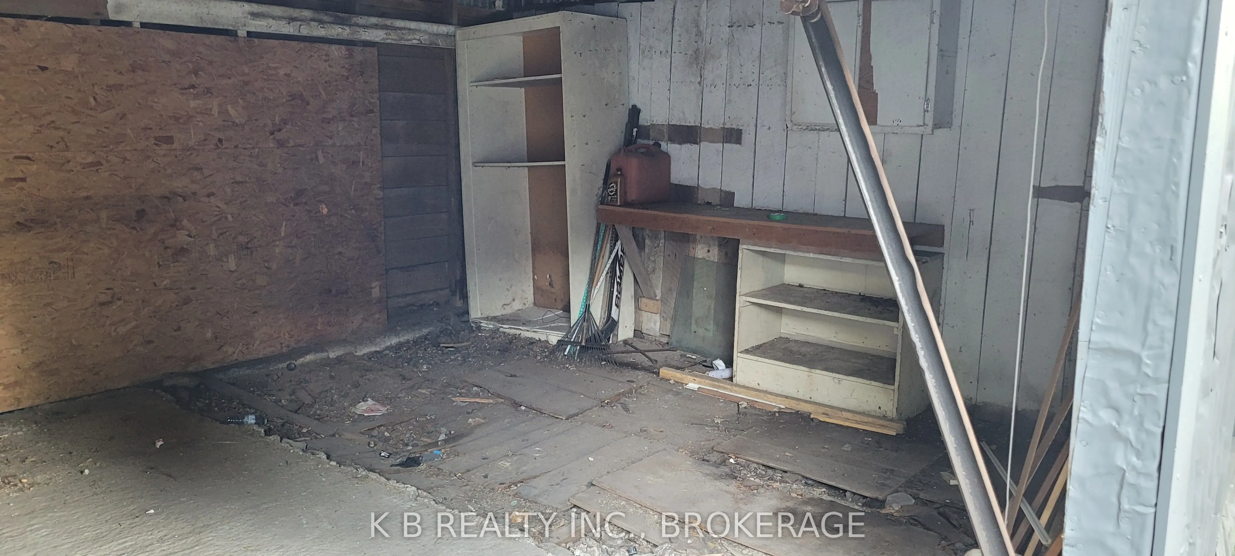 229 Gore Street E