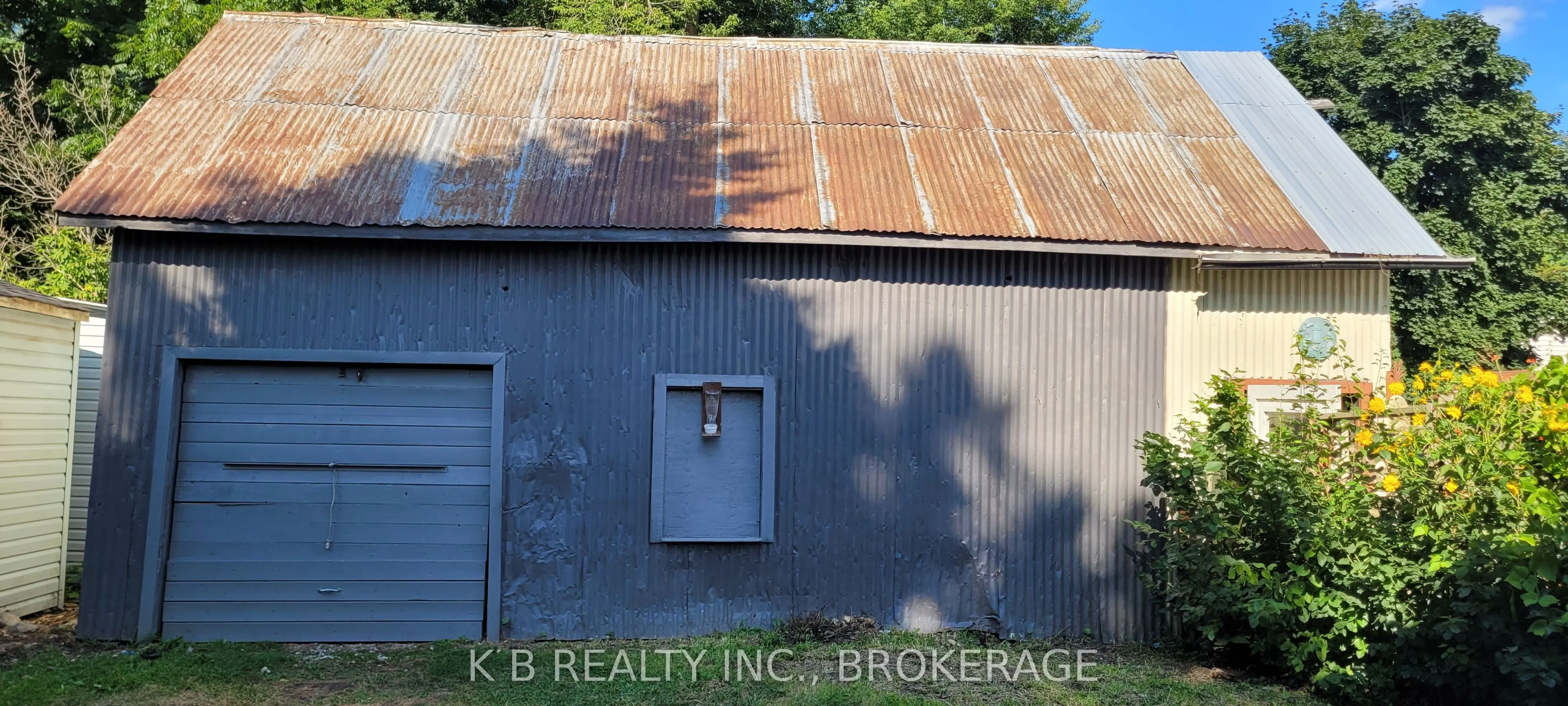 229 Gore Street E