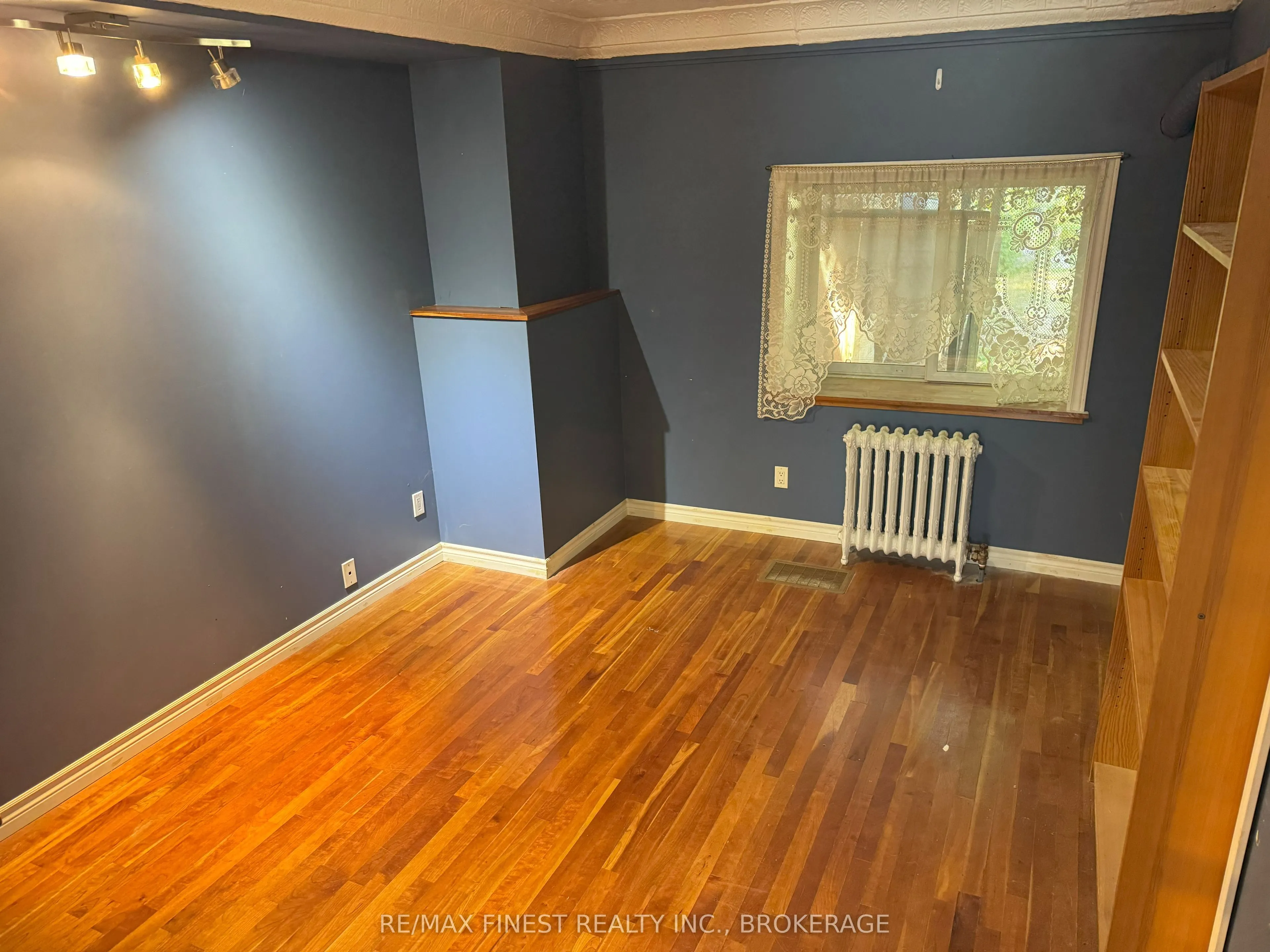 202 King Street E